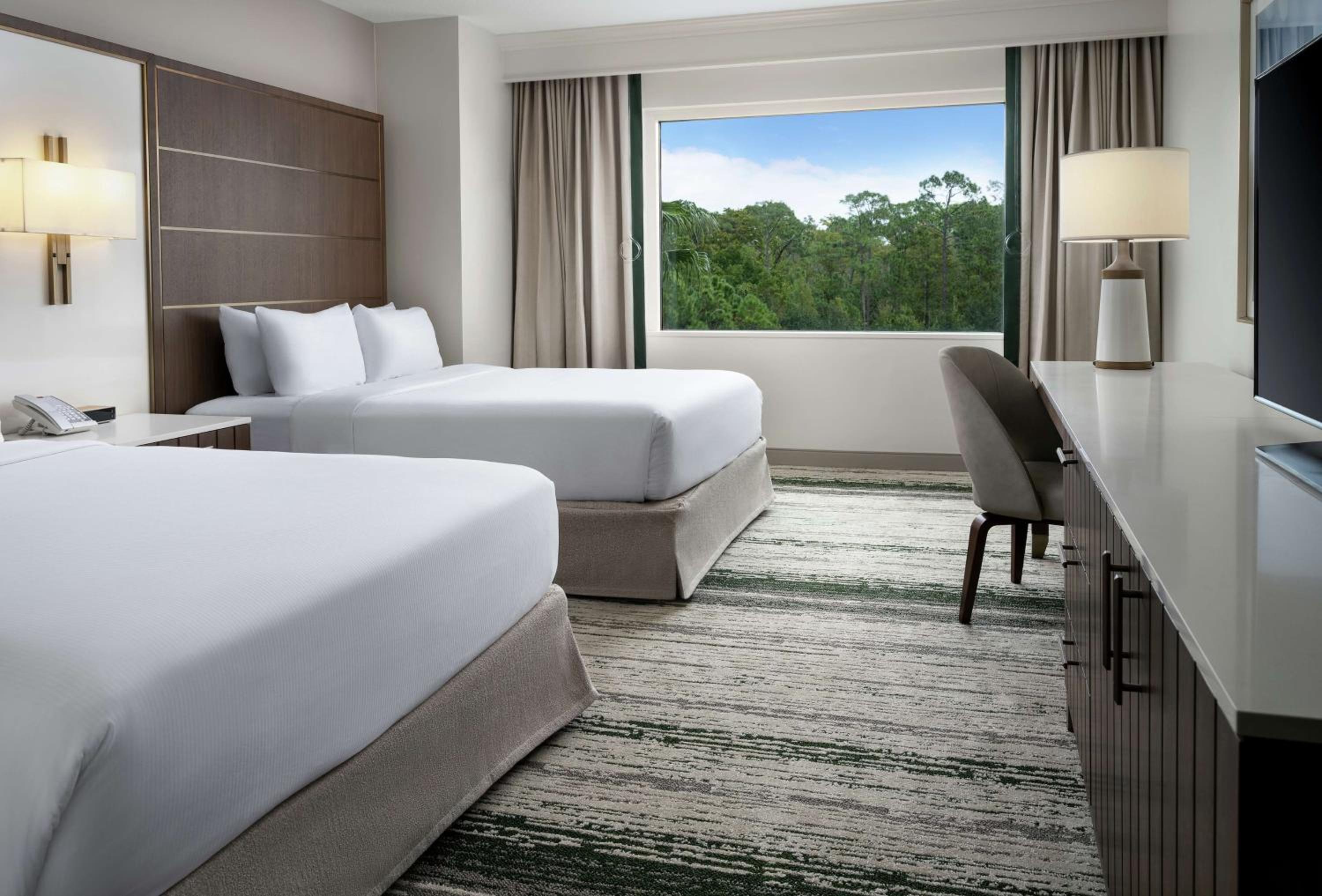 Queen Room with Two Queen Beds - Hearing Access