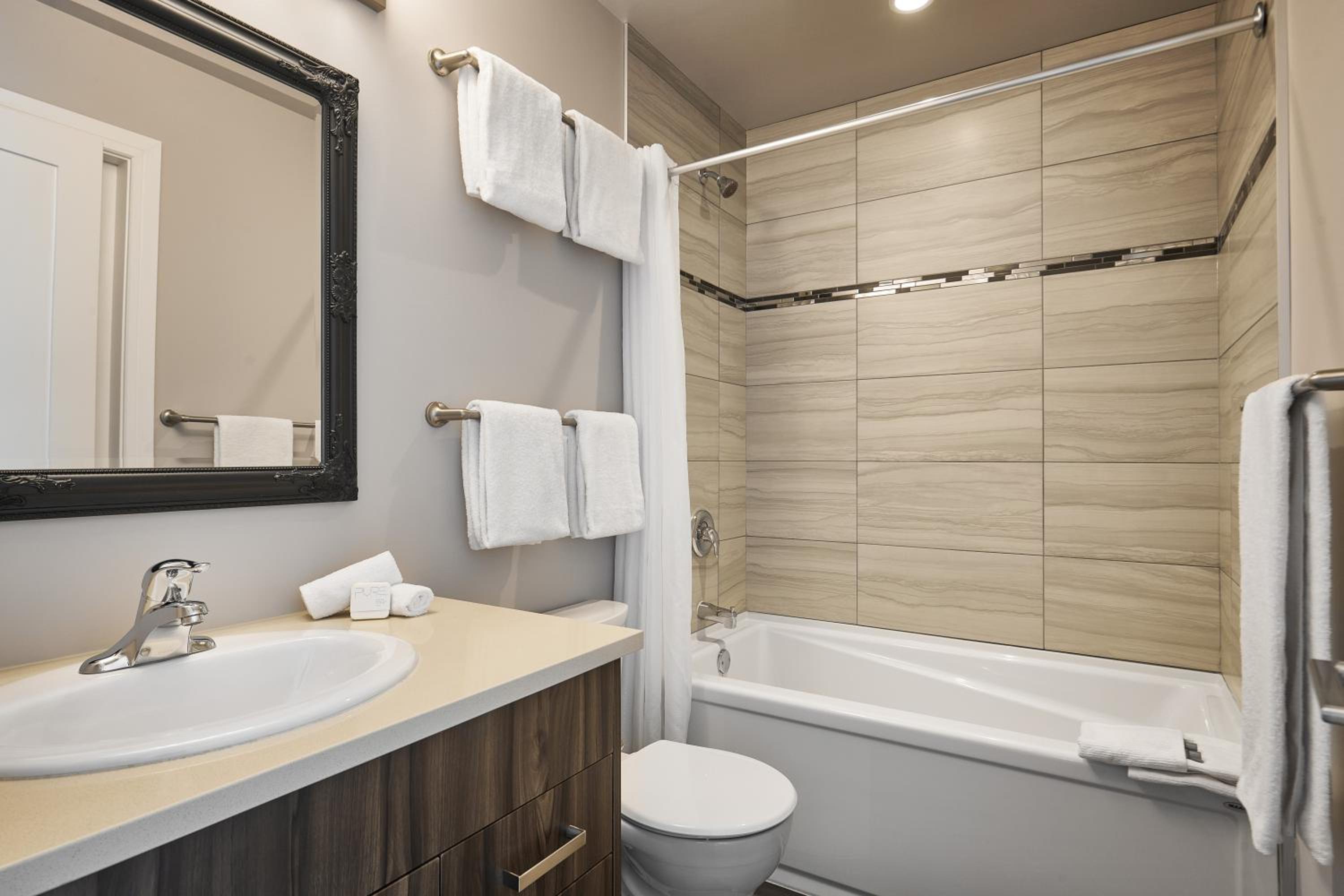  1BR King - Photo 2