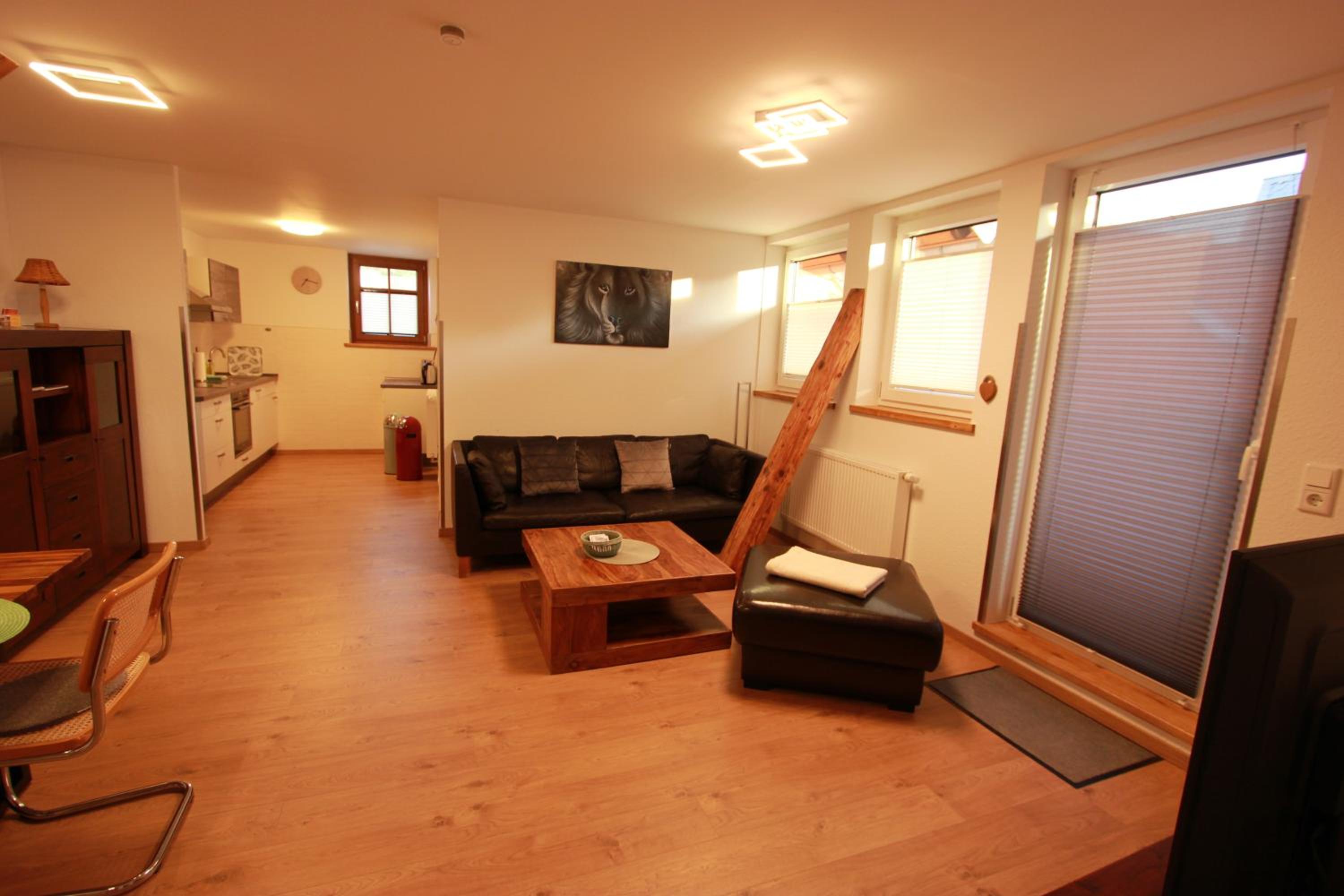 Apartment with Balcony photo 3