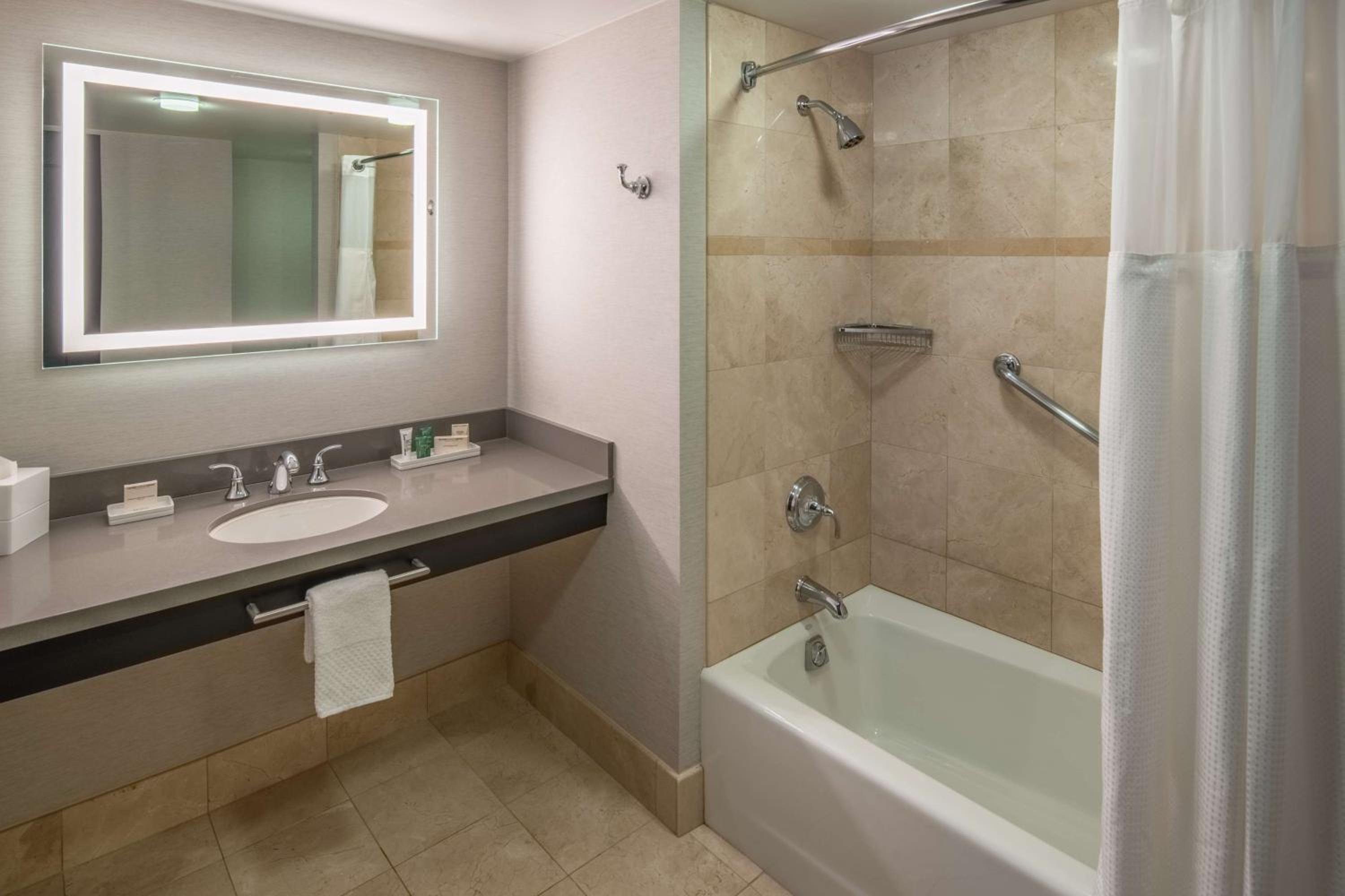 Double Studio Suite with Two Double Beds - Photo 3