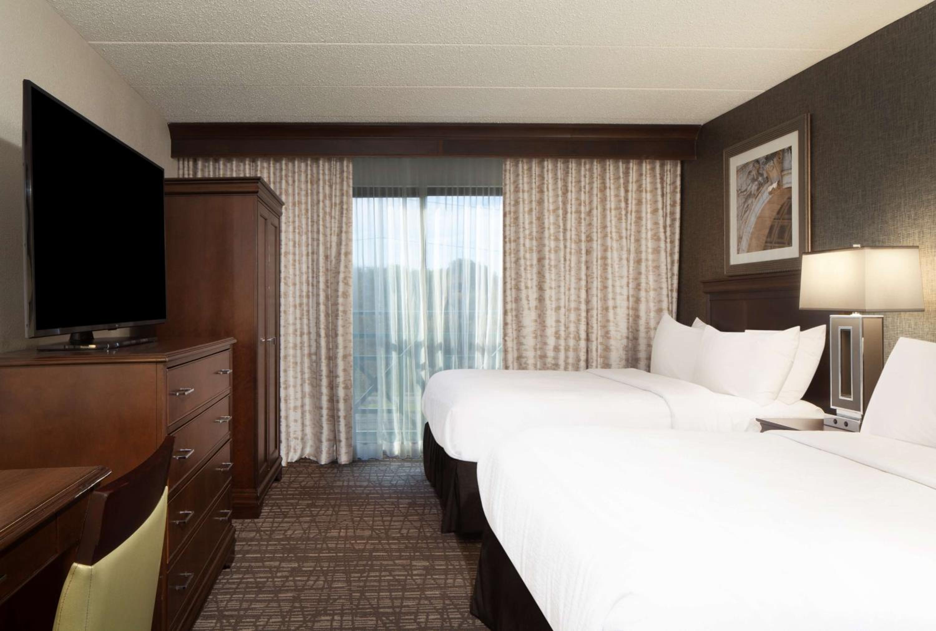 Suite with Two Double Beds - Non-Smoking - Photo 2