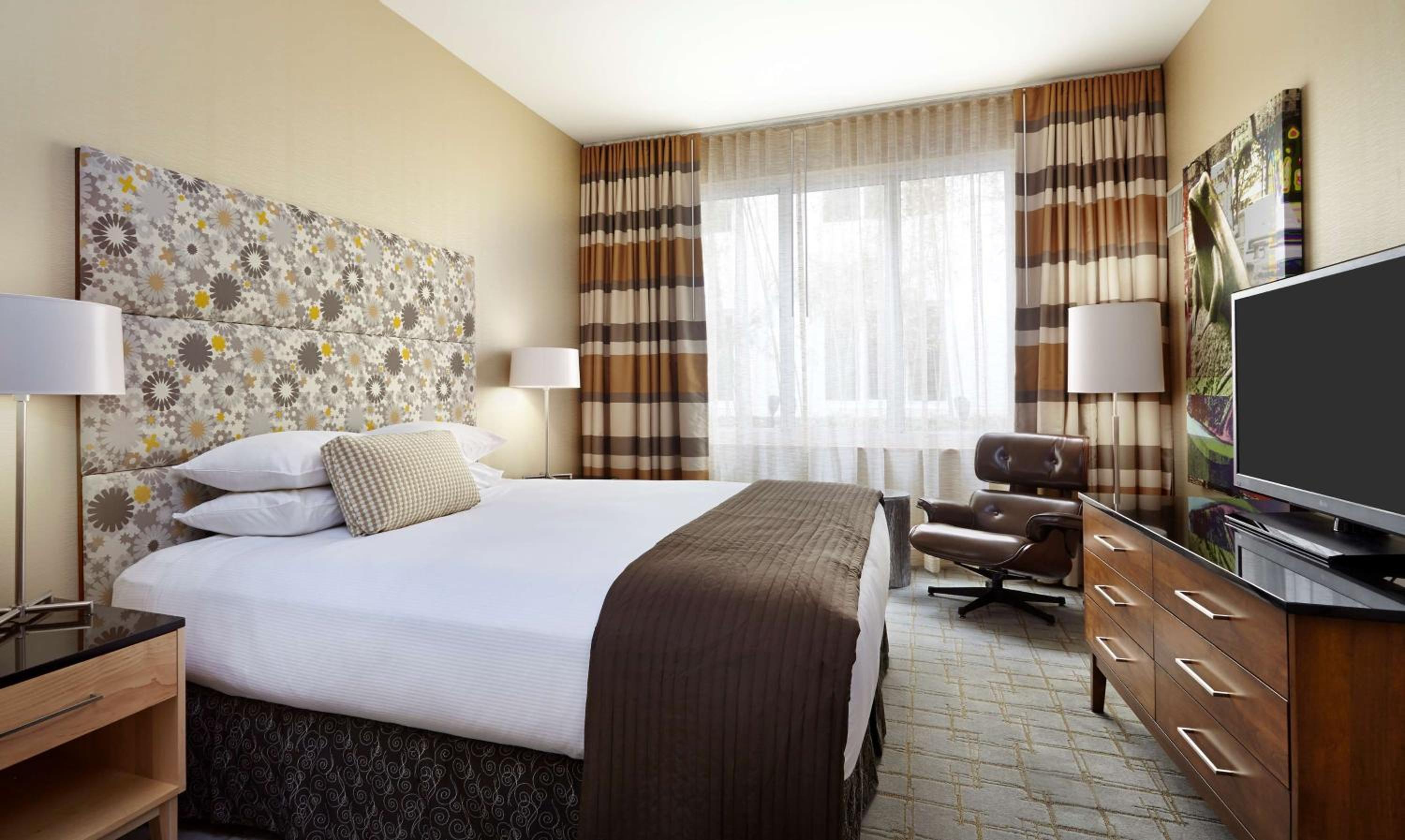 King Suite with Kitchenette - Photo 4