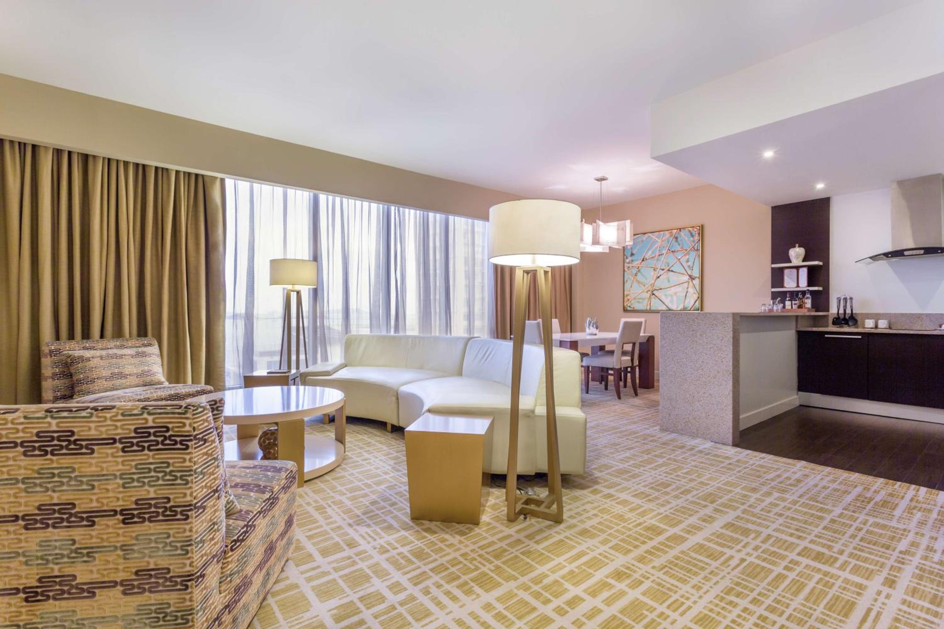 One-Bedroom King Condo Suite With City View - Photo 7