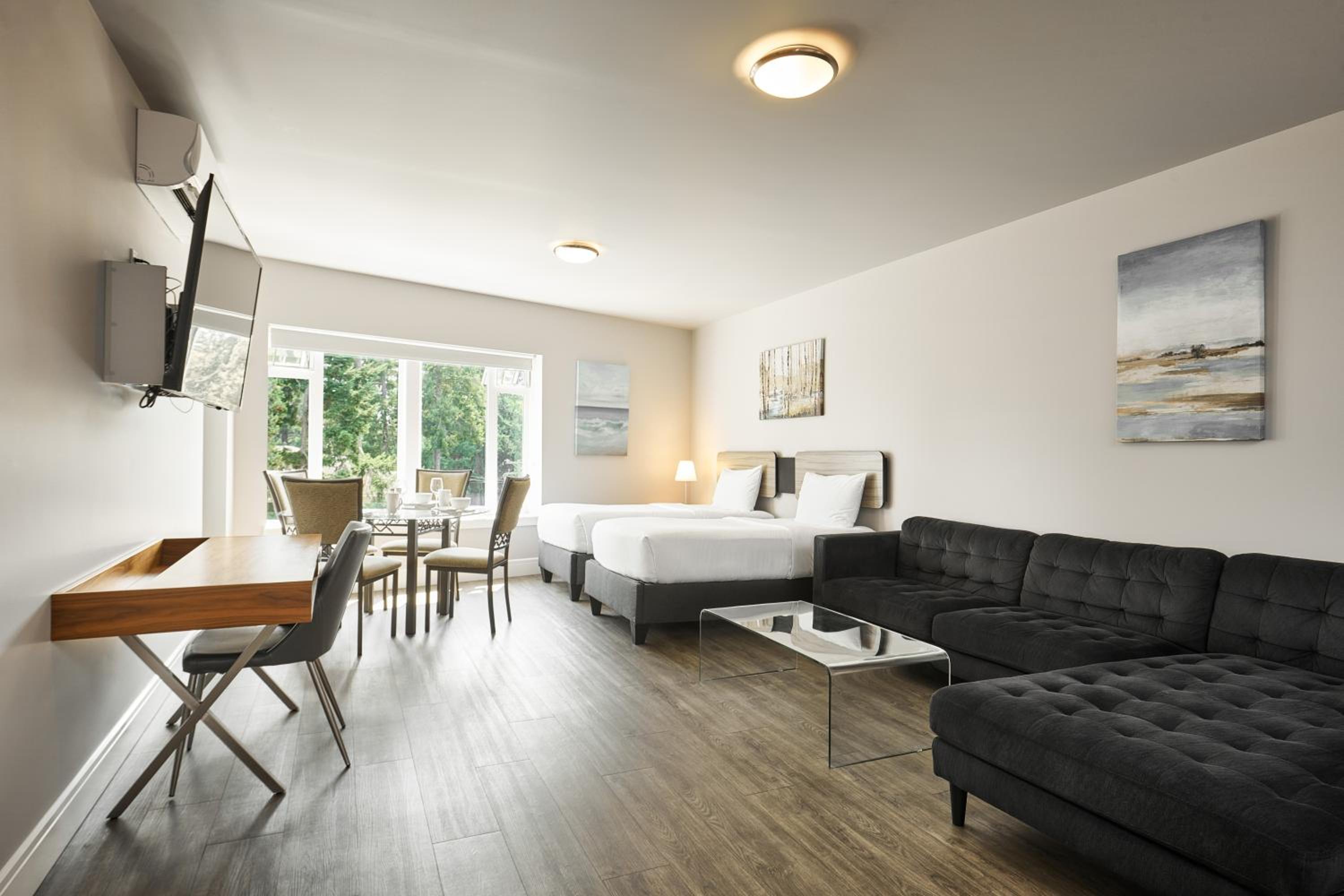 1BR King + 2 Twin Suite - Photo 7