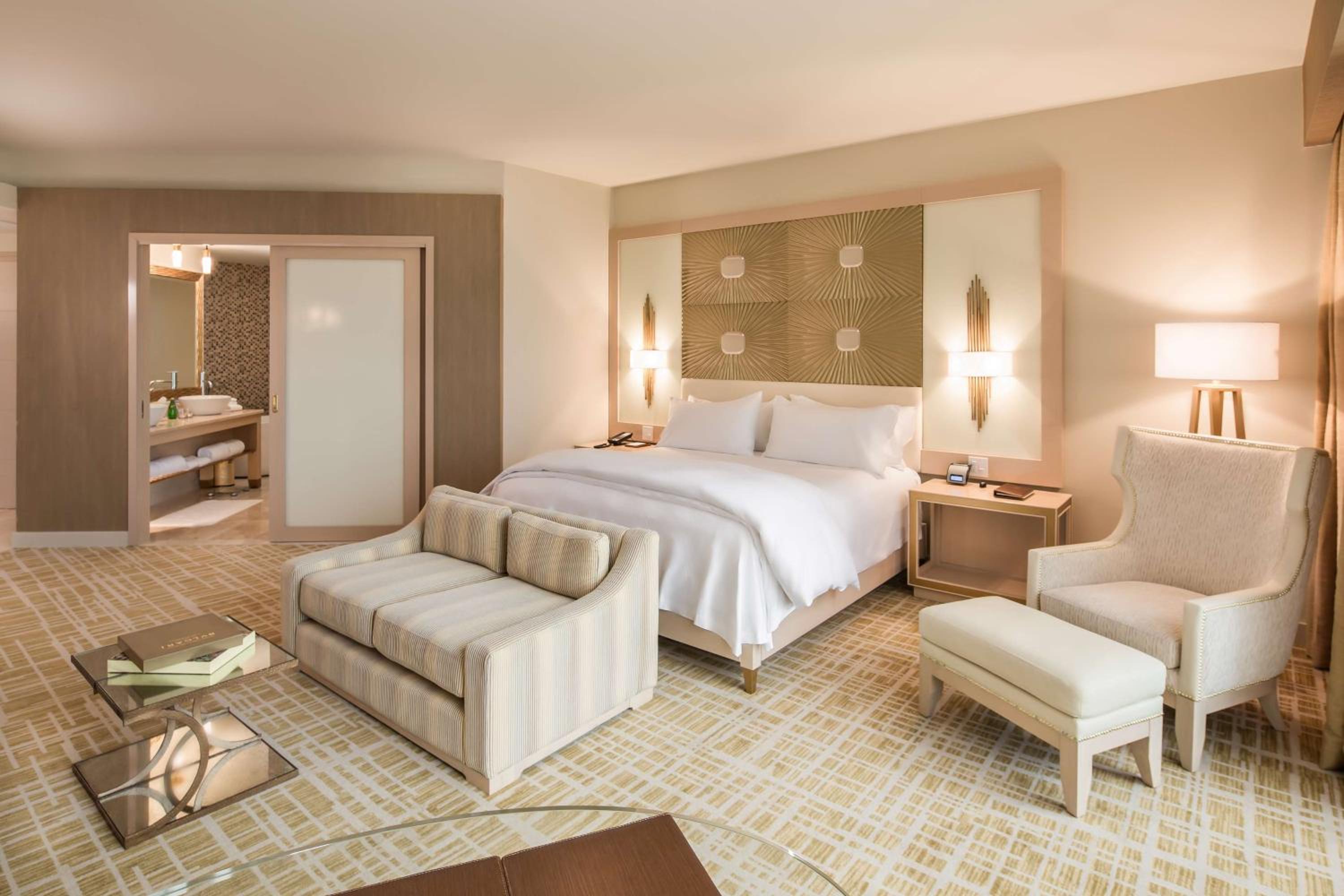 Junior King Suite - Photo 1