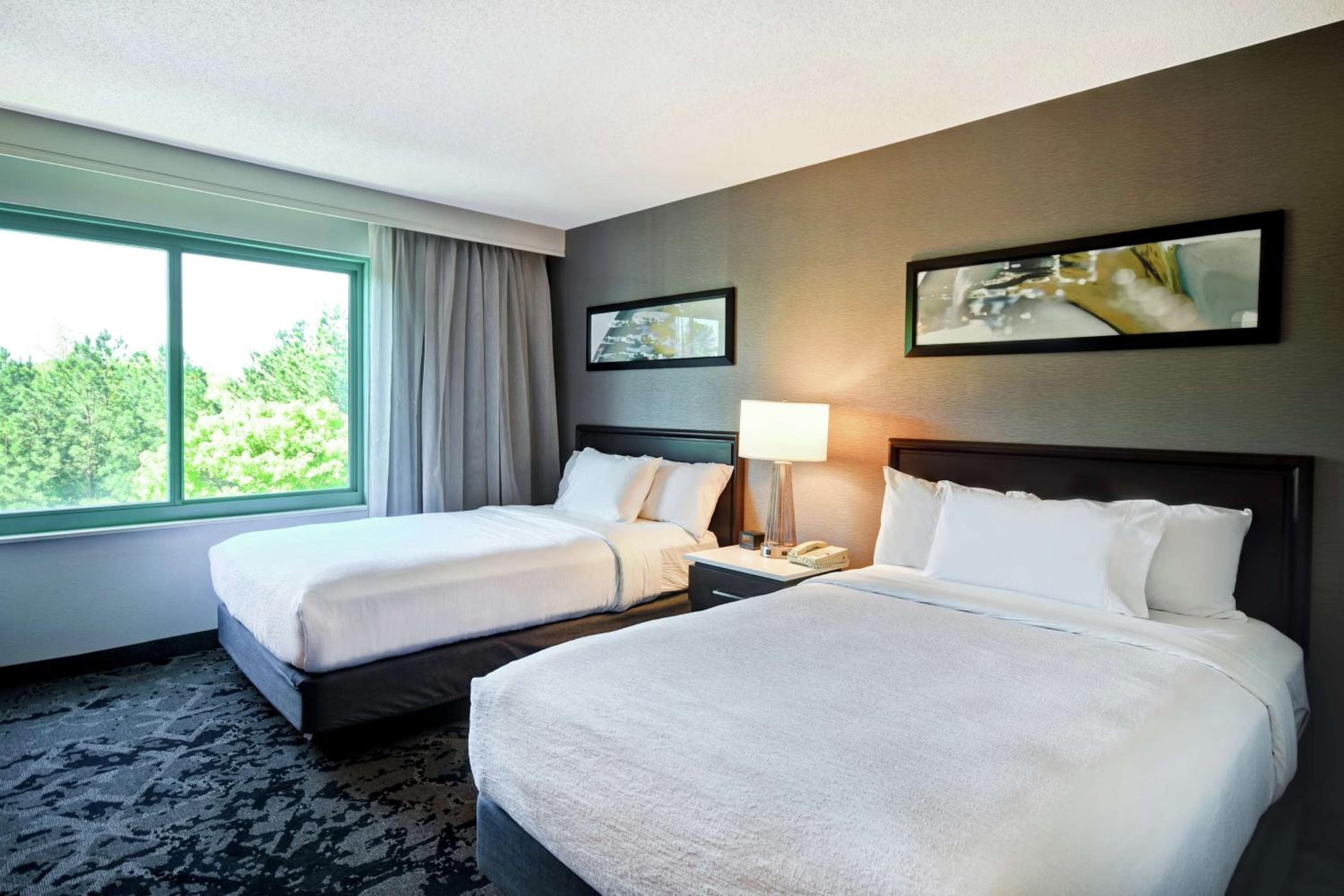 Suite with Two Double Beds - Non-Smoking - Photo 4
