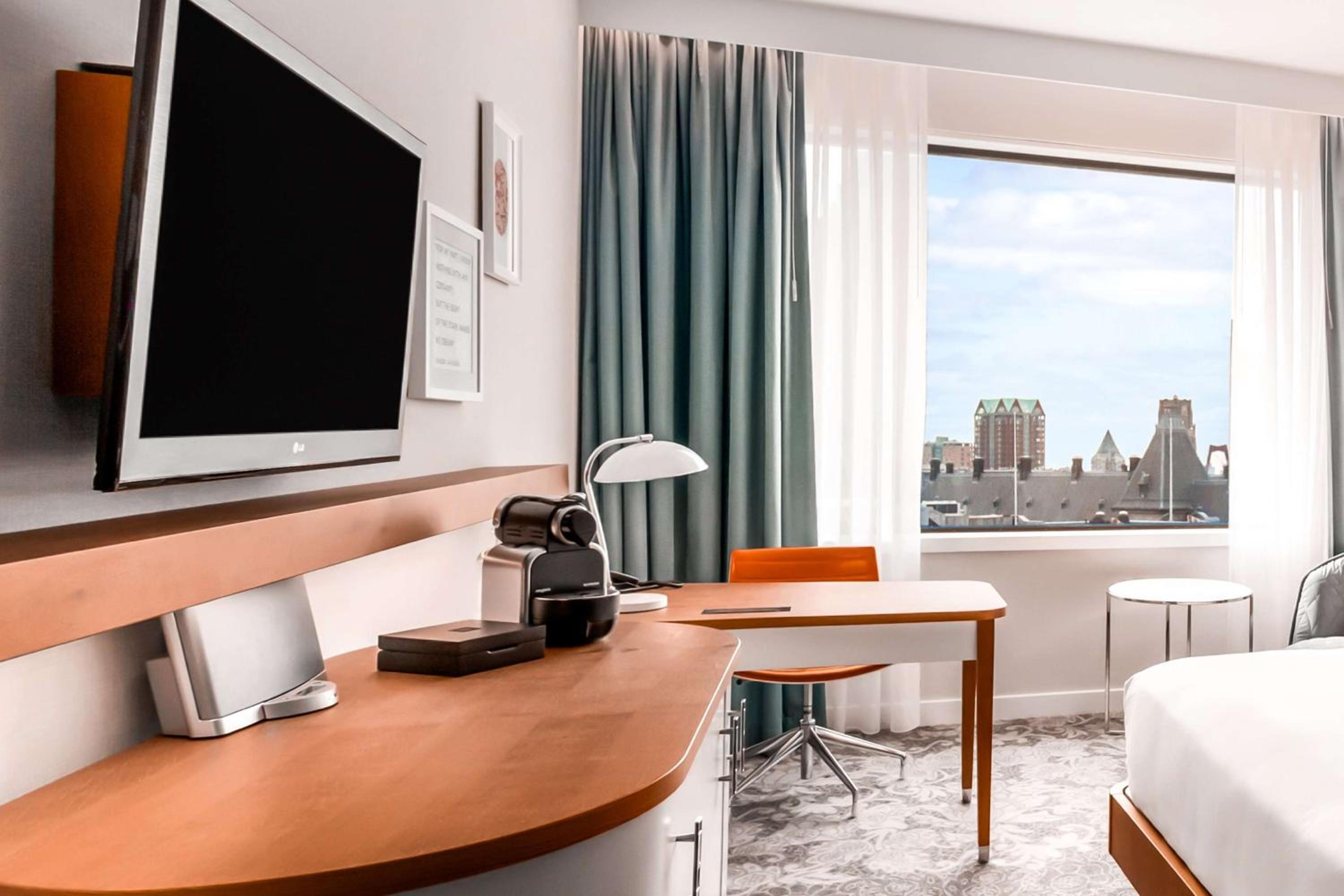 Executive King Room - Lounge Access - Photo 3