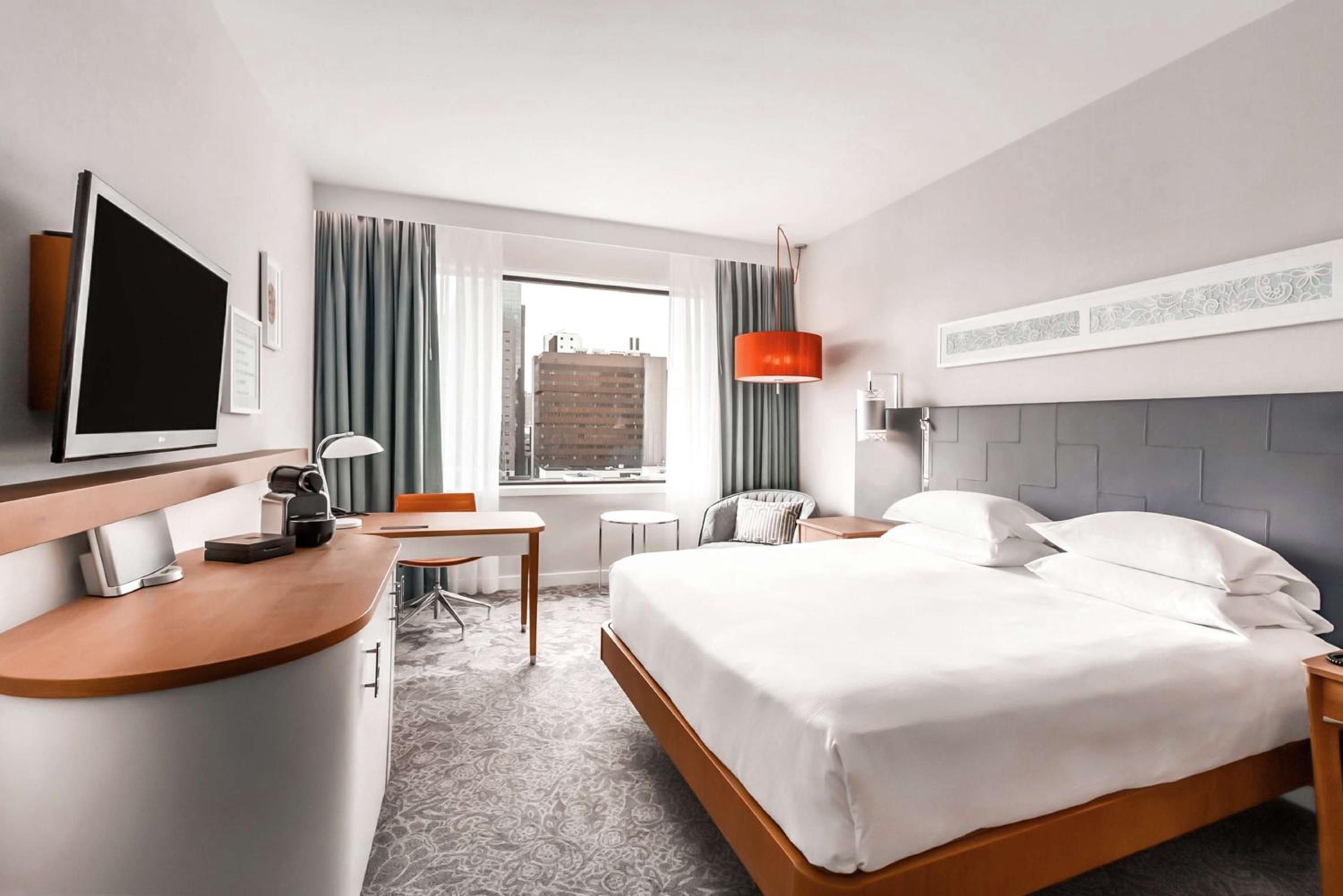 King Guest Room - Photo 1