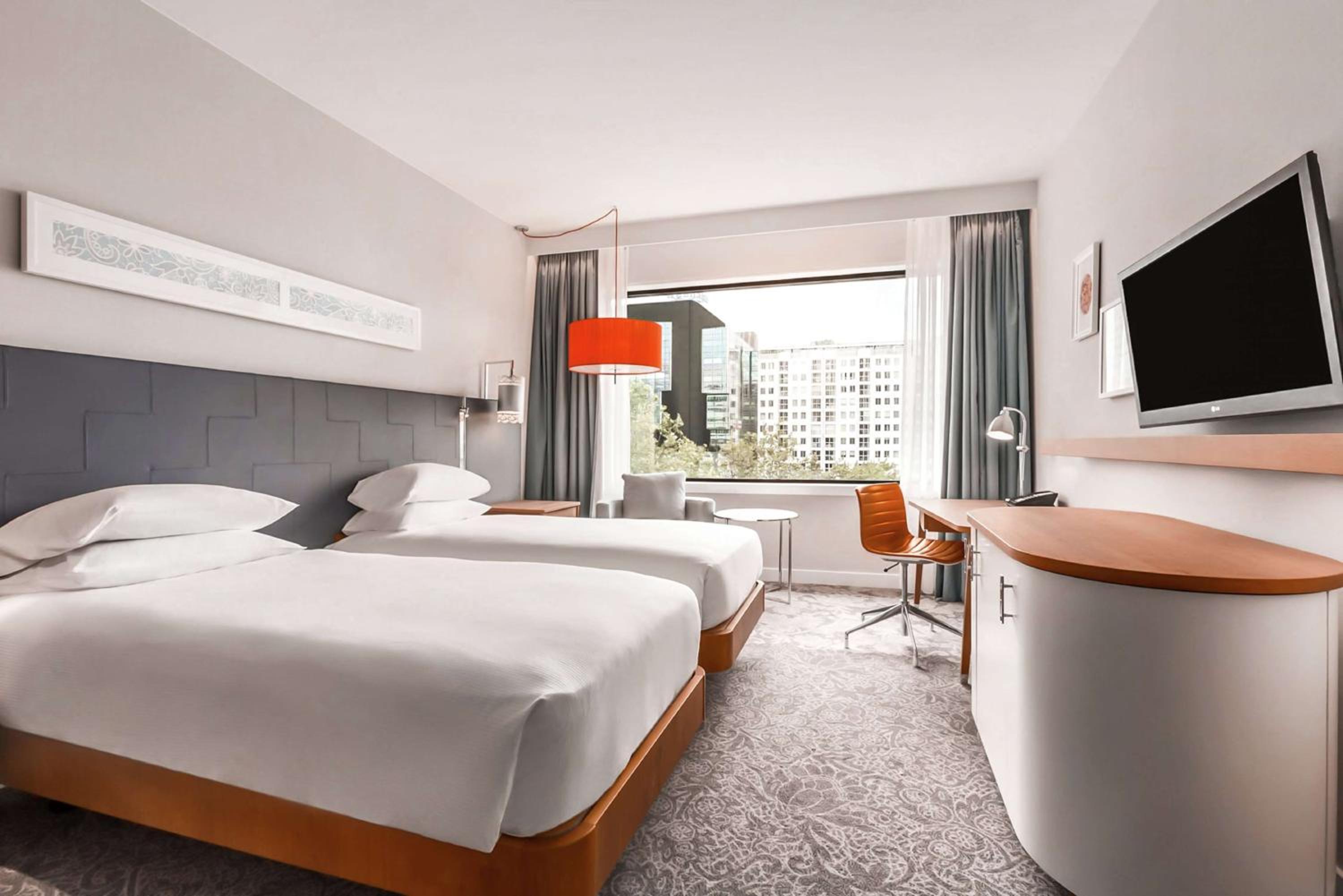Twin Room - Photo 1