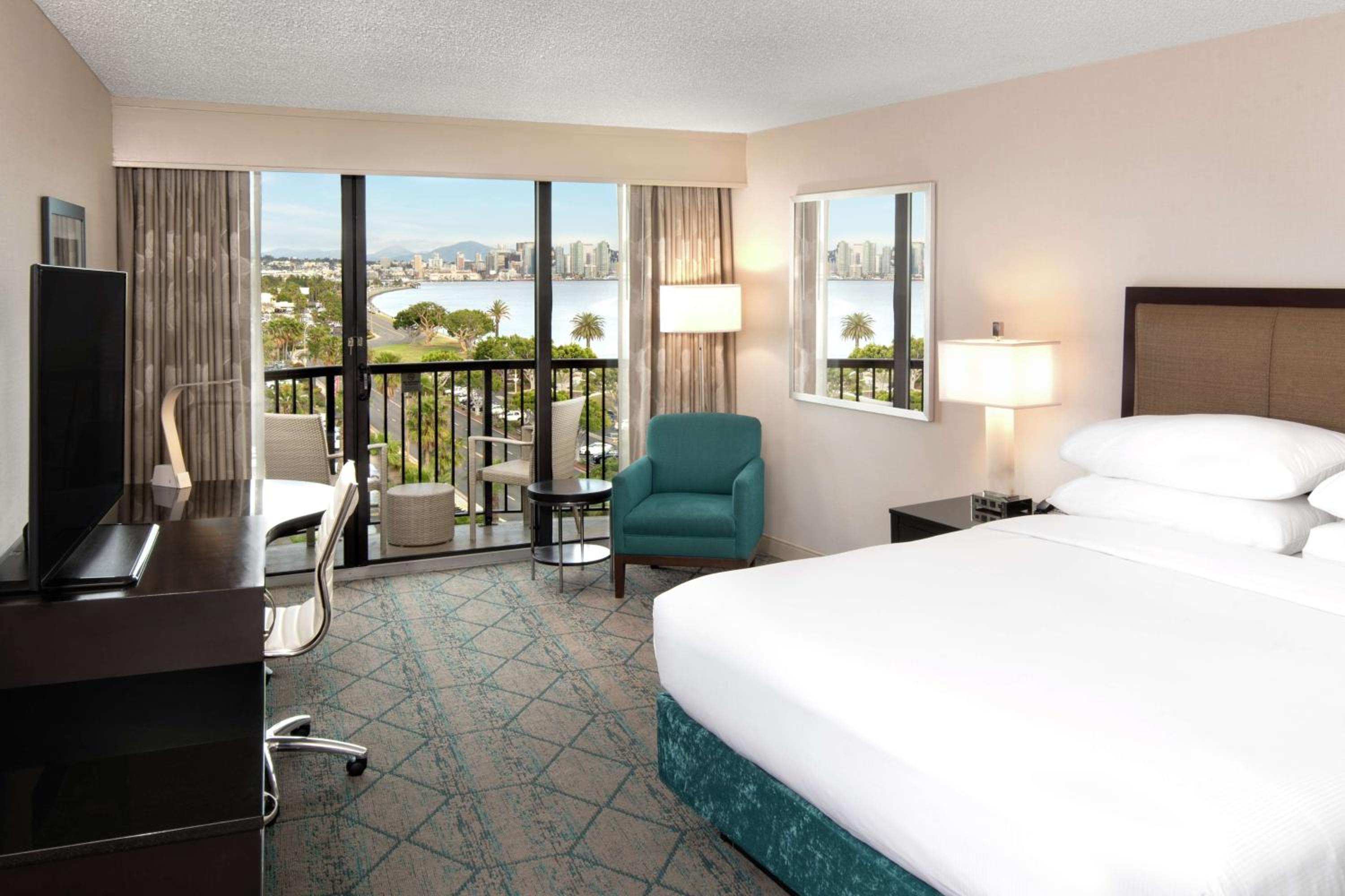 Superior King Room with Marina View
