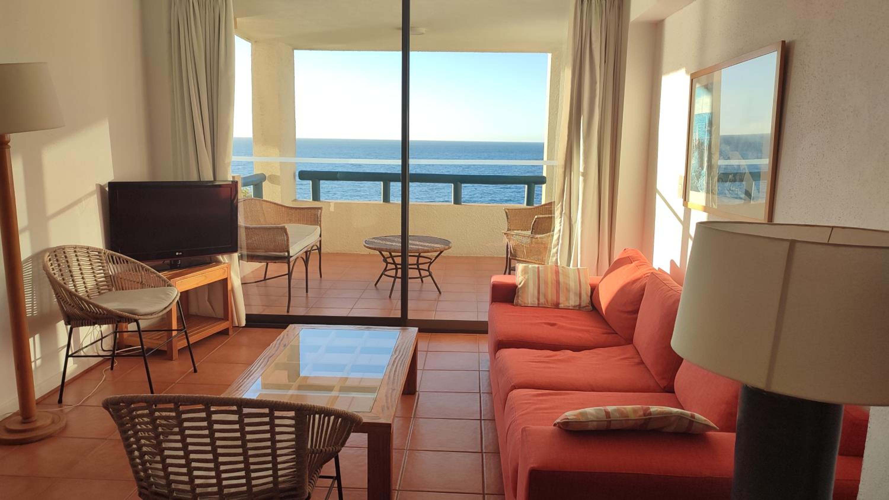 Two-Bedroom Apartment with Terrace and Sea View