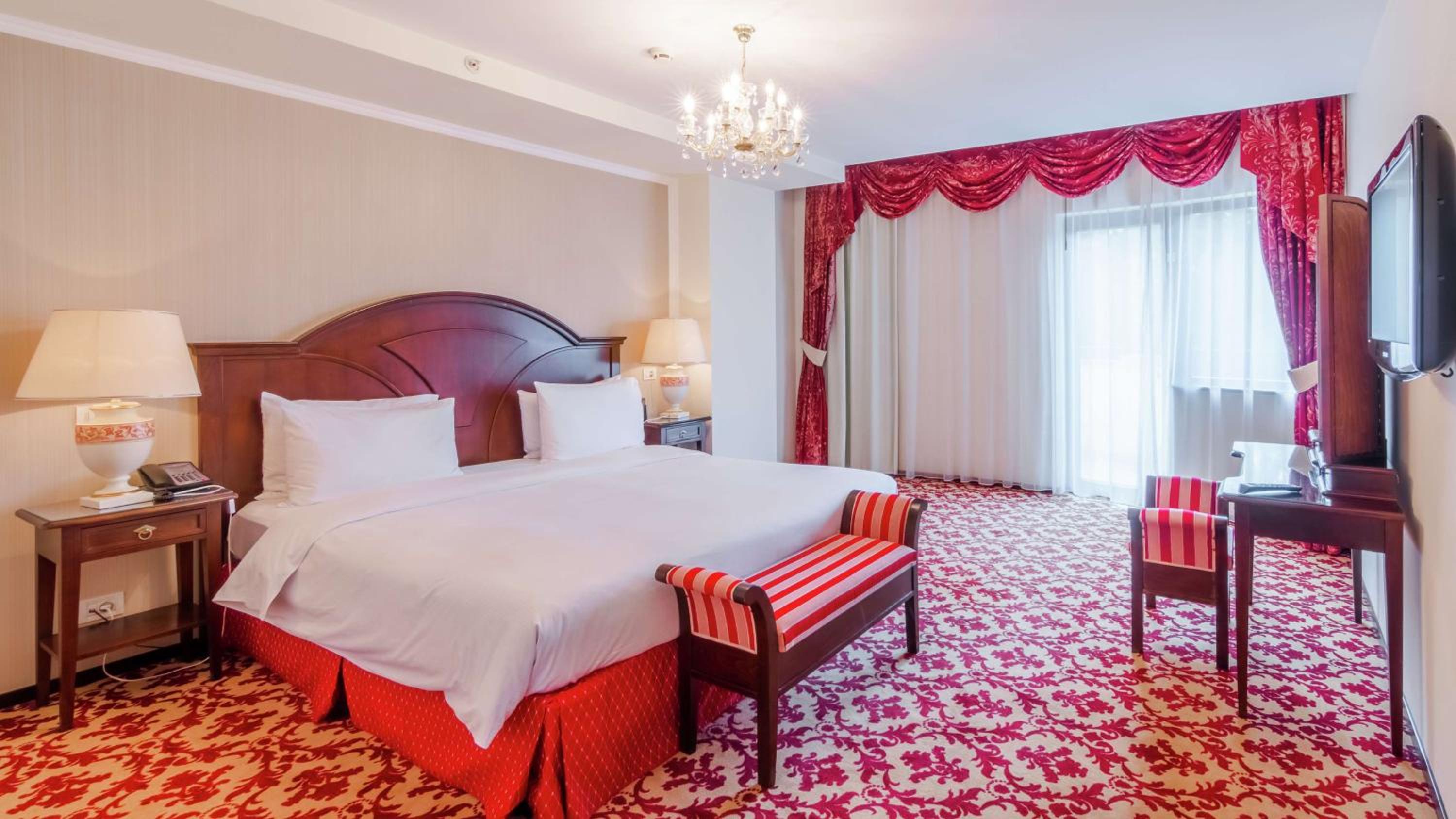 Royal Suite - Photo 3