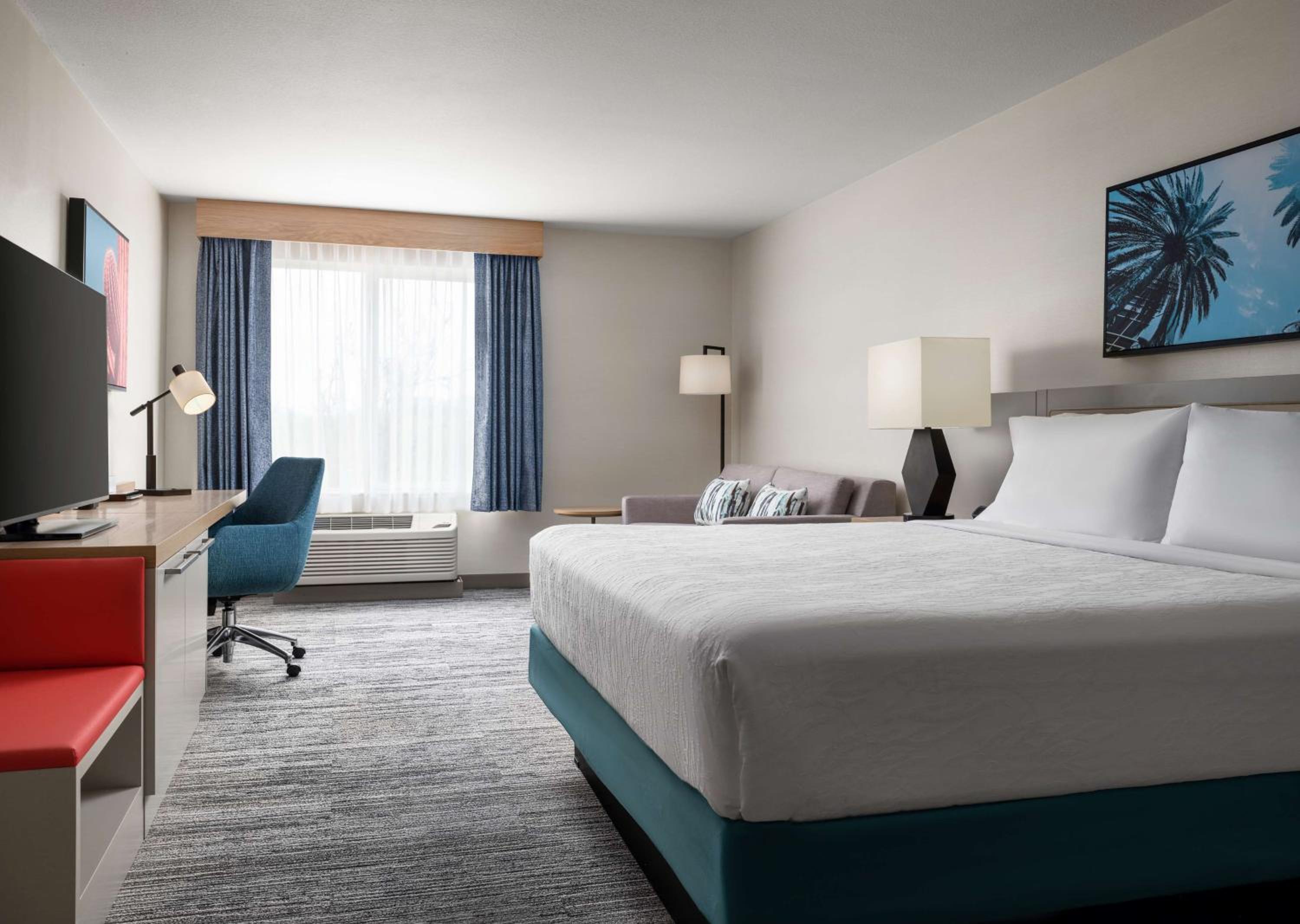 King Corner Room with Sofa bed - High Floor - Photo 5