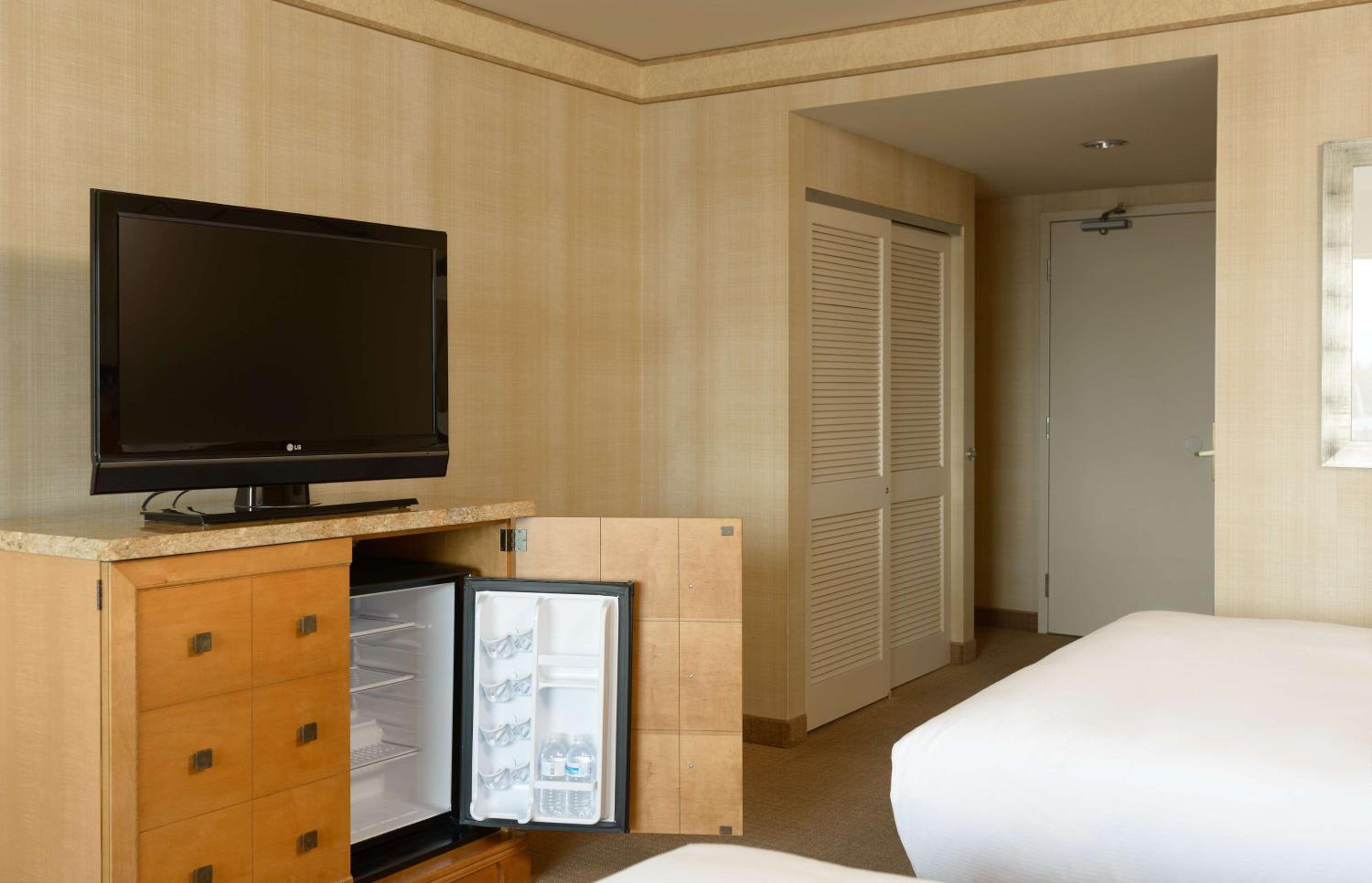 Two Queen Beds with Stadium View - Photo 2