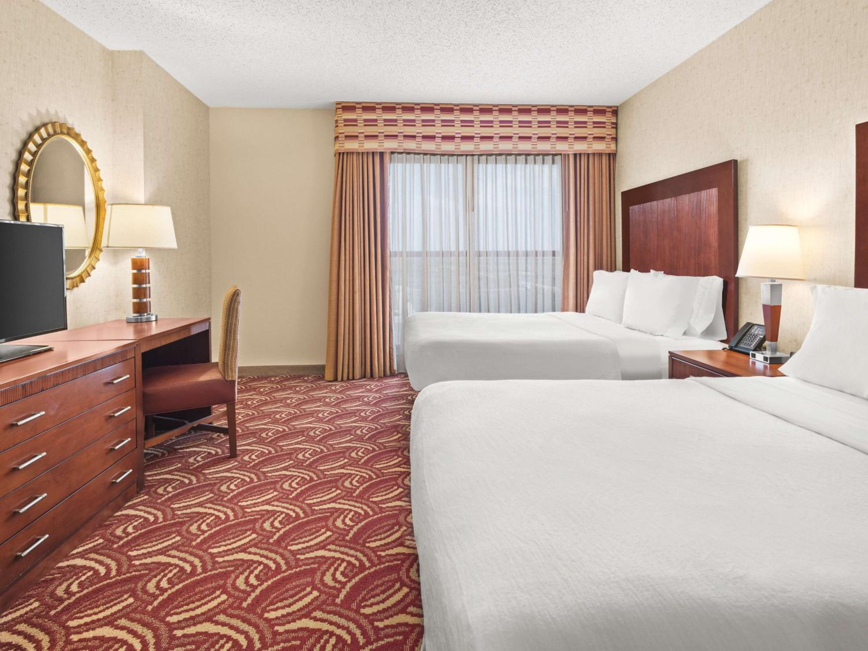 Suite with Two Queen Beds - Non-Smoking - Photo 5