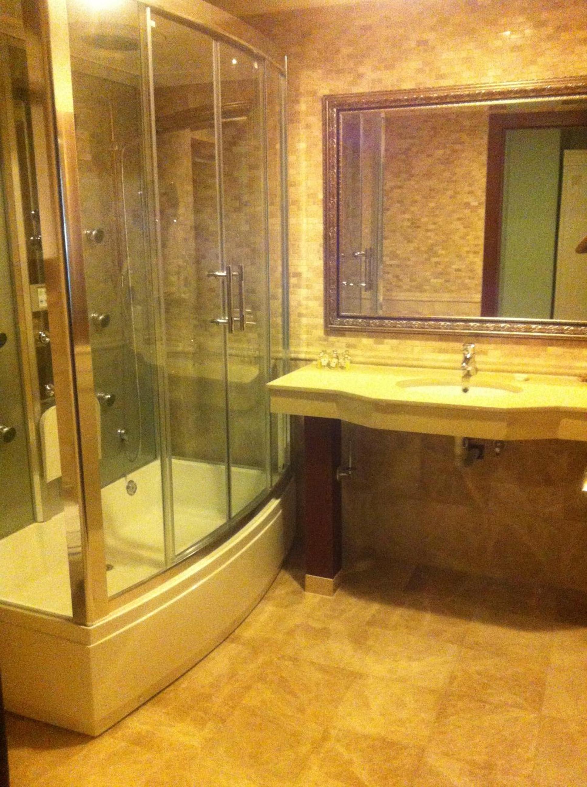 Duplex Suite - Photo 2