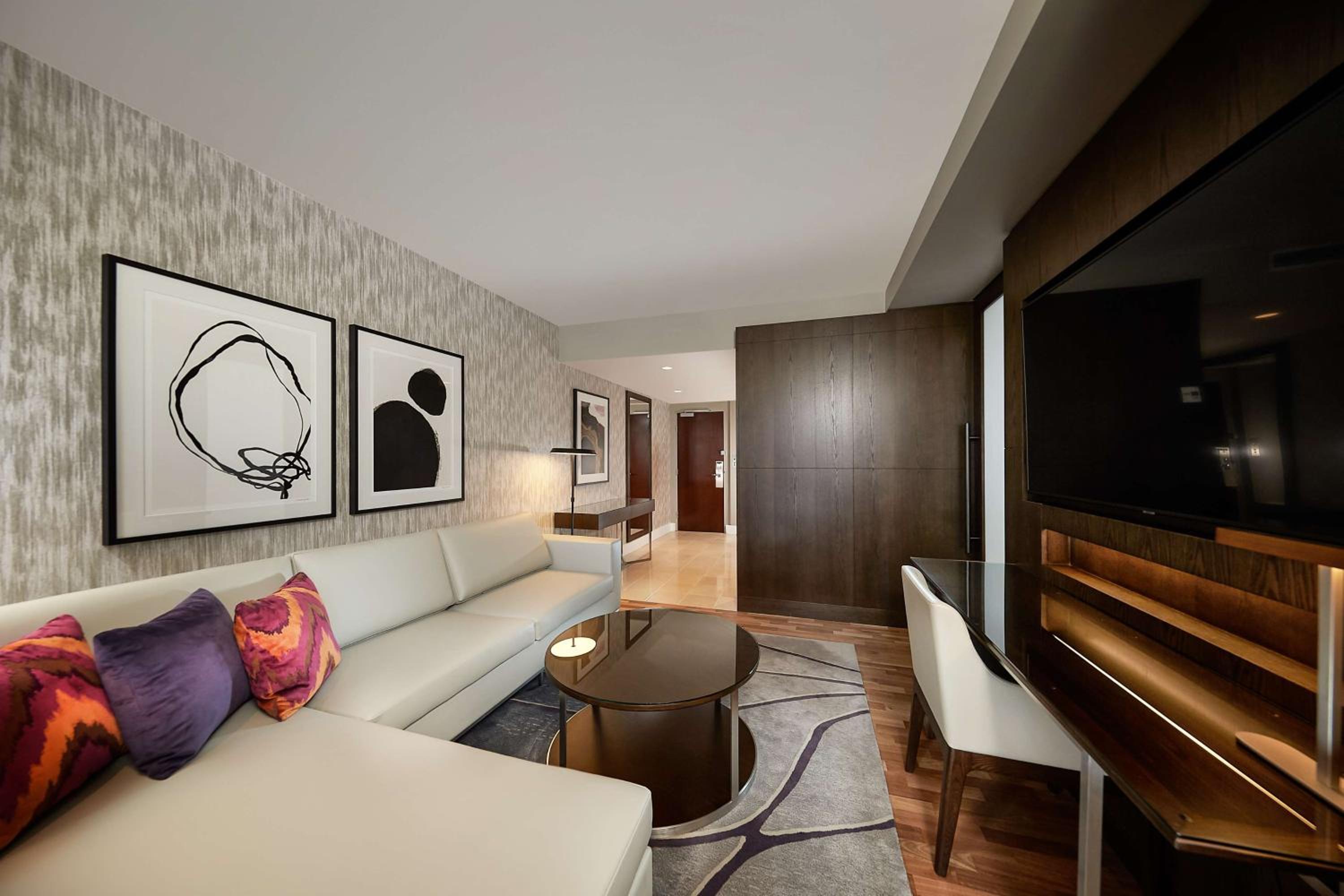 Junior Suite thumbnail 6