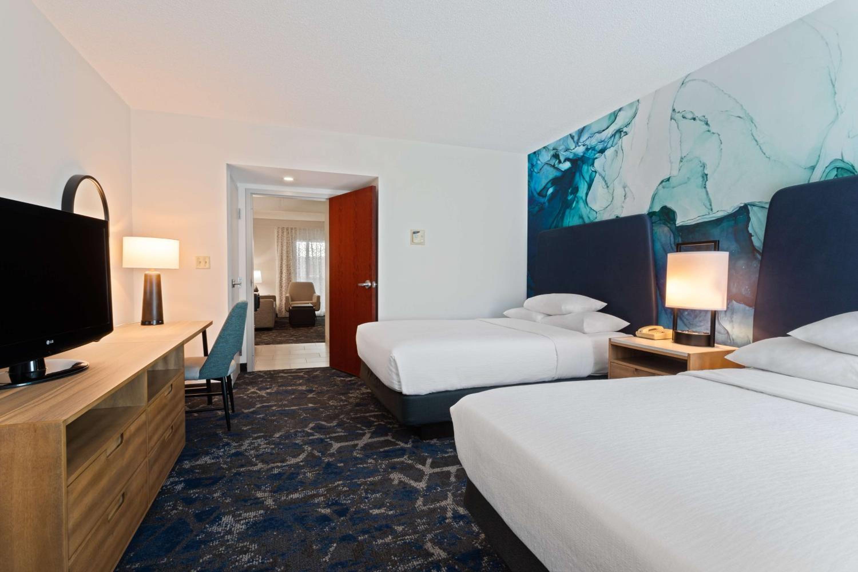 Suite with Two Double Beds - Non-Smoking - Photo 1