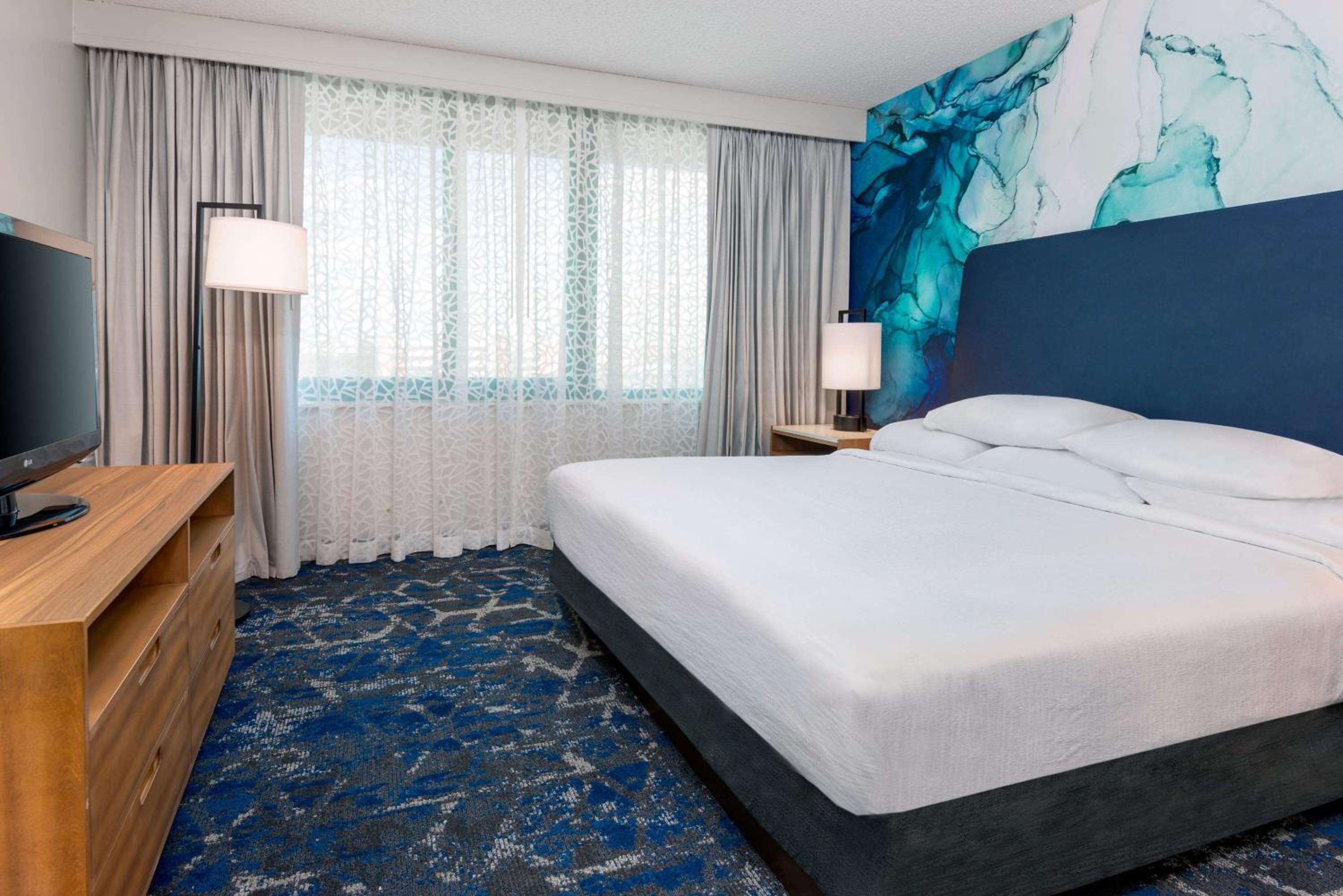 Pure Wellness King Suite - Photo 5
