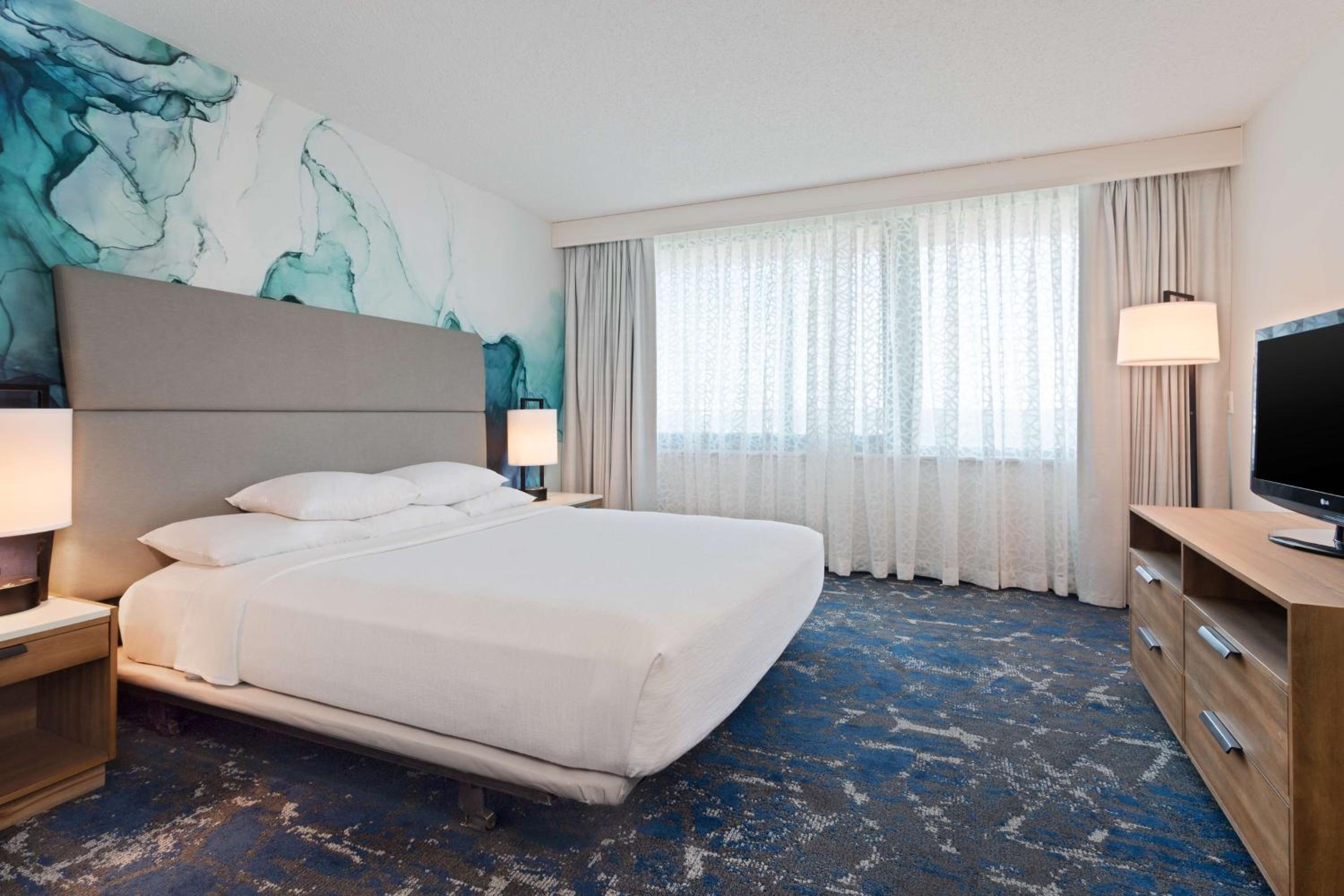 Pure Wellness King Suite - Photo 2
