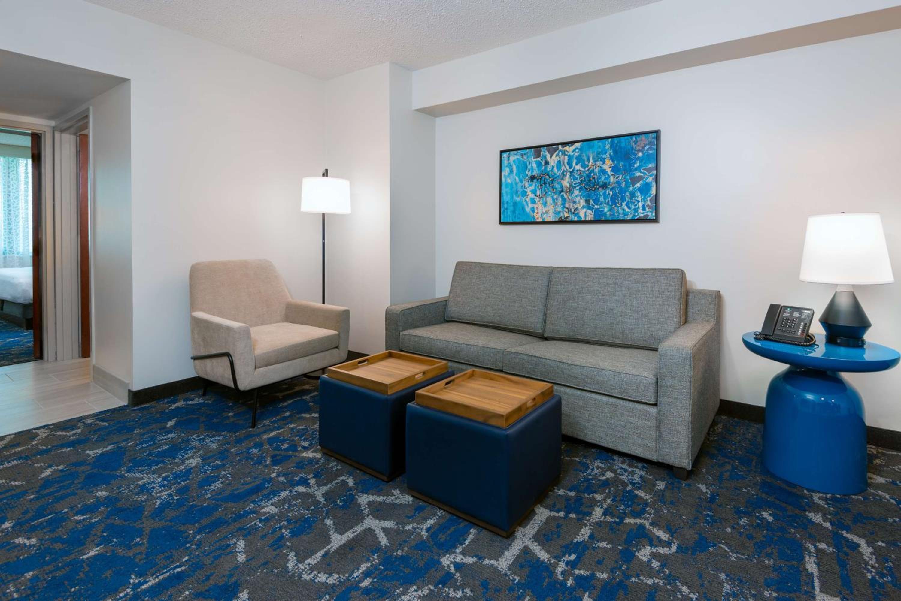 Executive King Suite - Non-Smoking - Photo 2