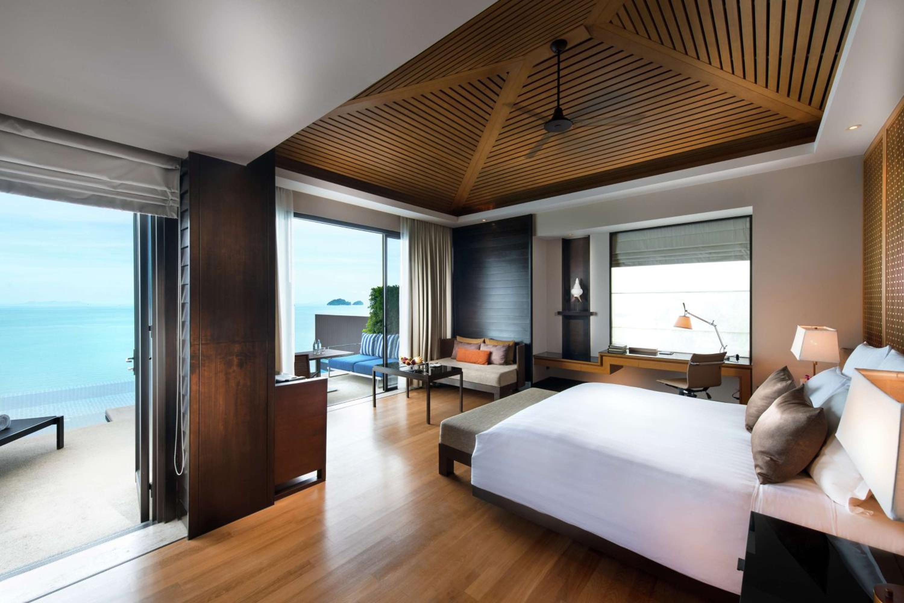 One-Bedroom Villa with Ocean View and Infinity Pool - Photo 1