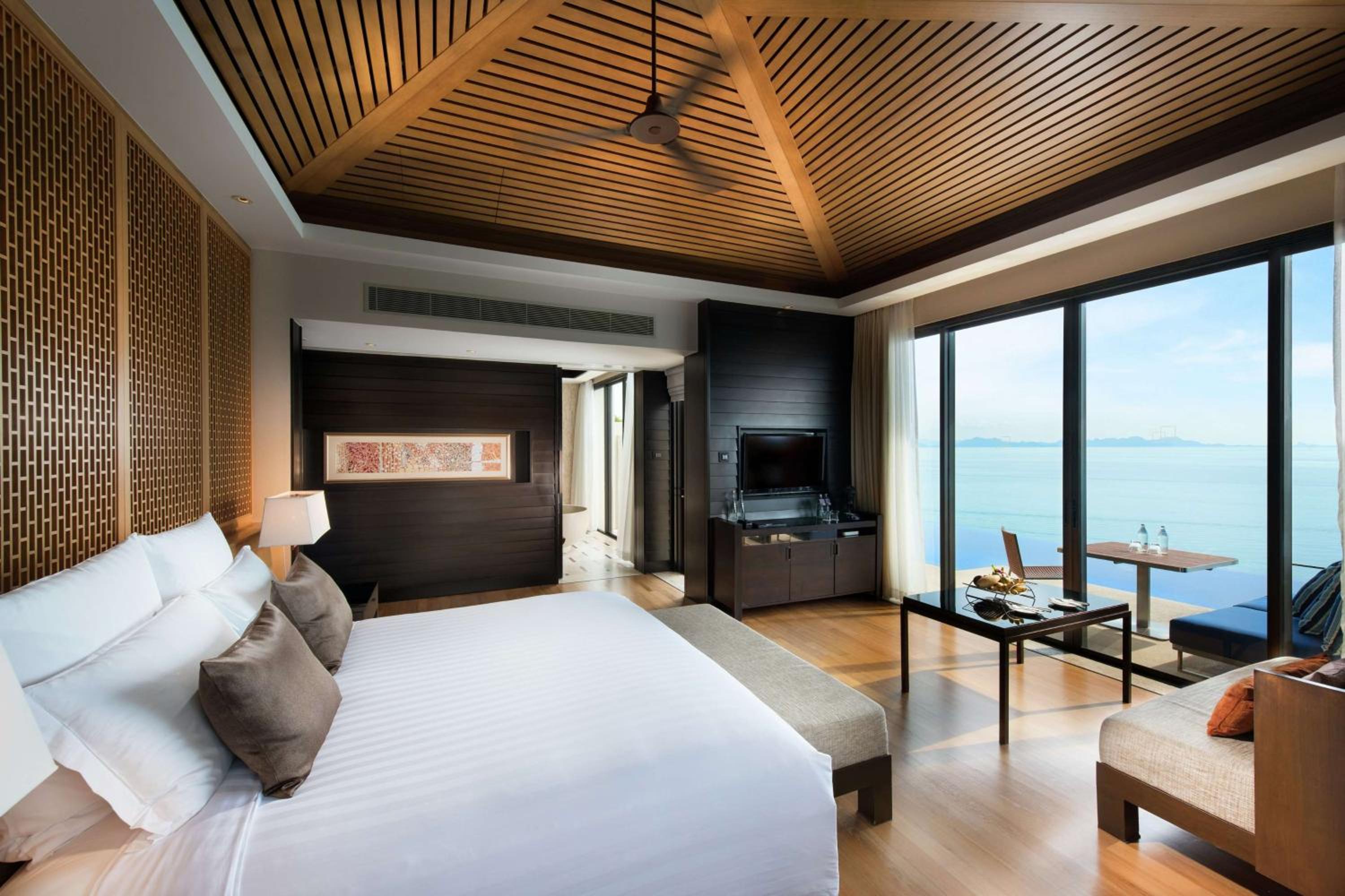 One-Bedroom Villa with Ocean View and Infinity Pool - Photo 3