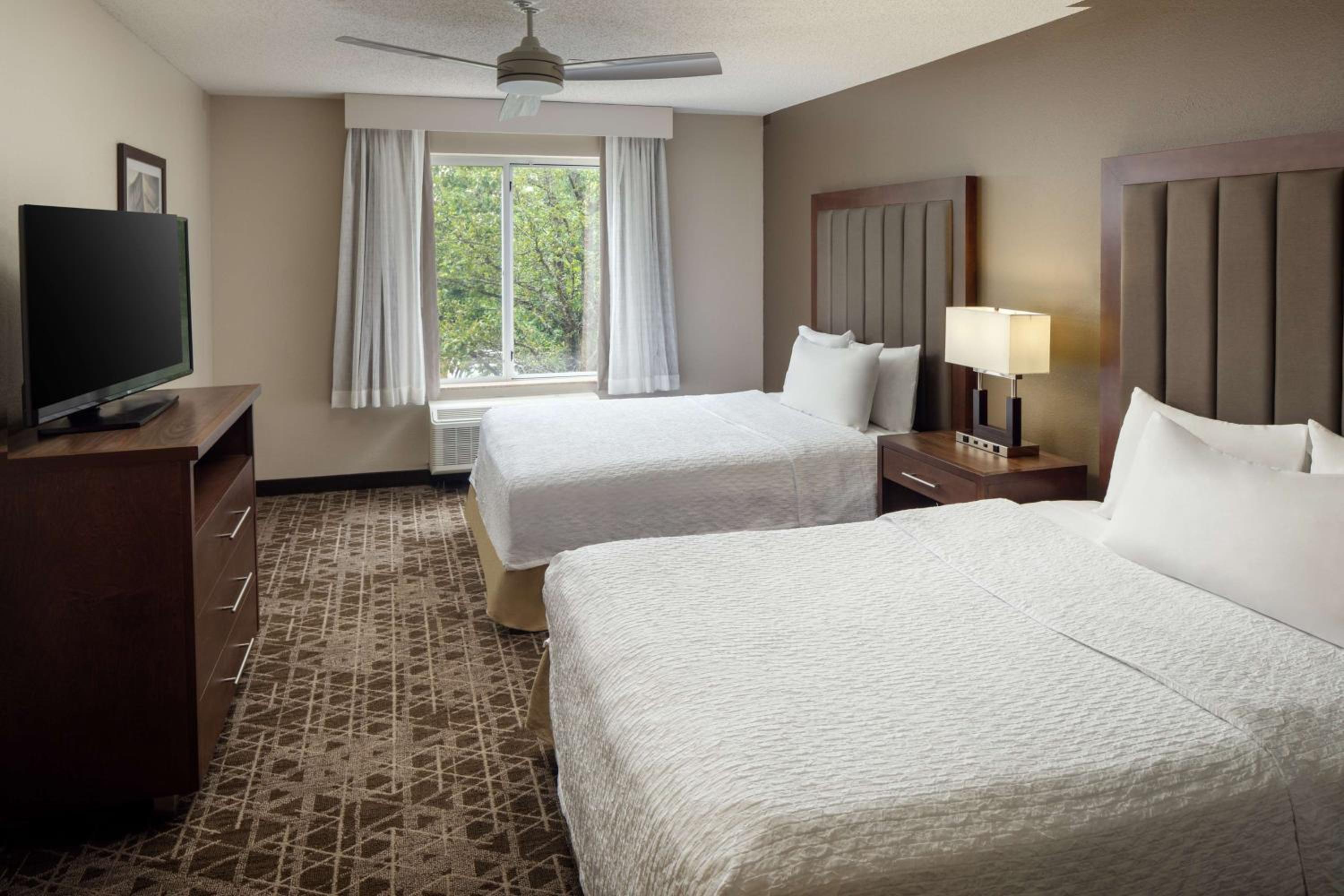 Two-Bedroom Suite - Non-Smoking - Photo 7