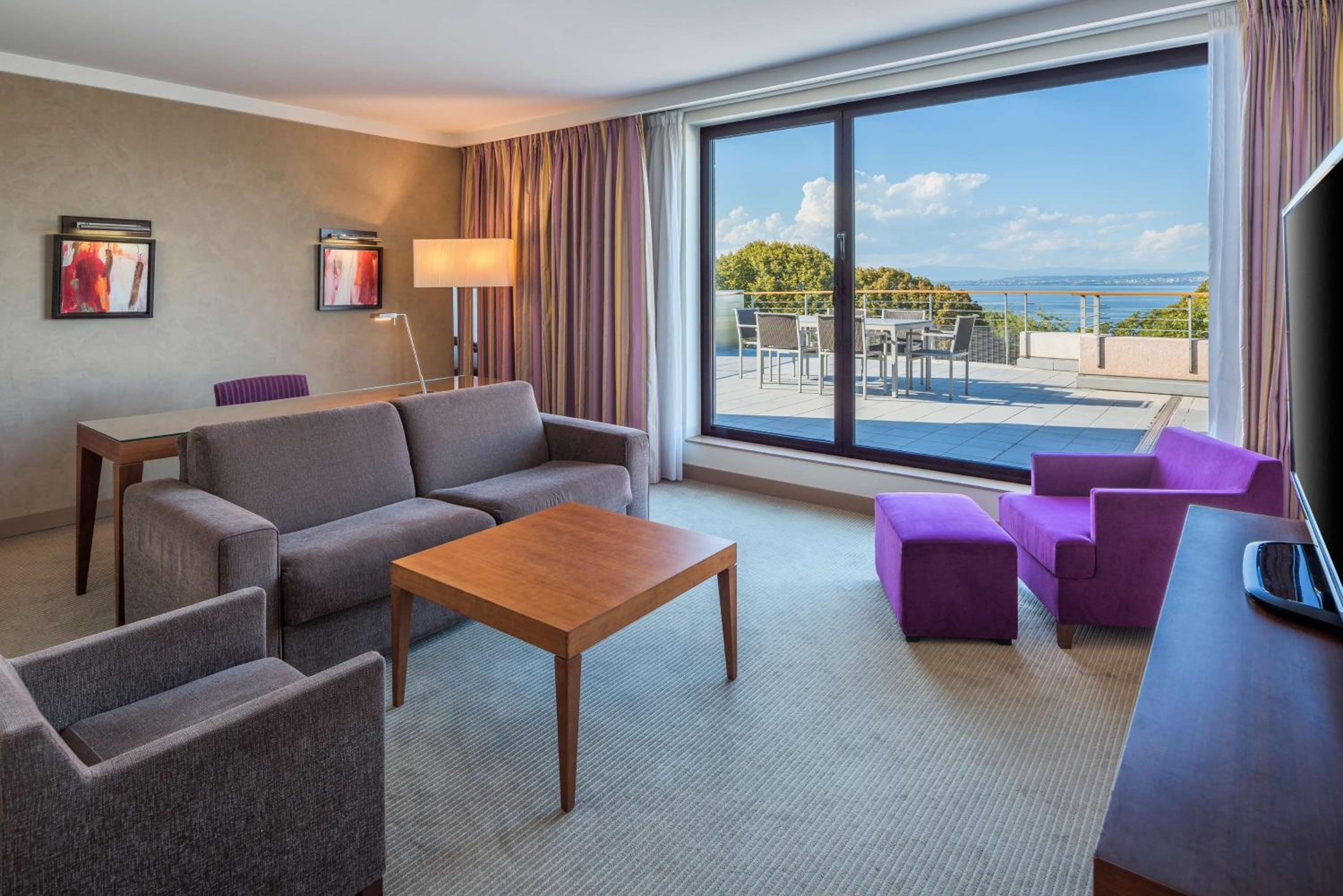 Executive King Suite - Photo 1