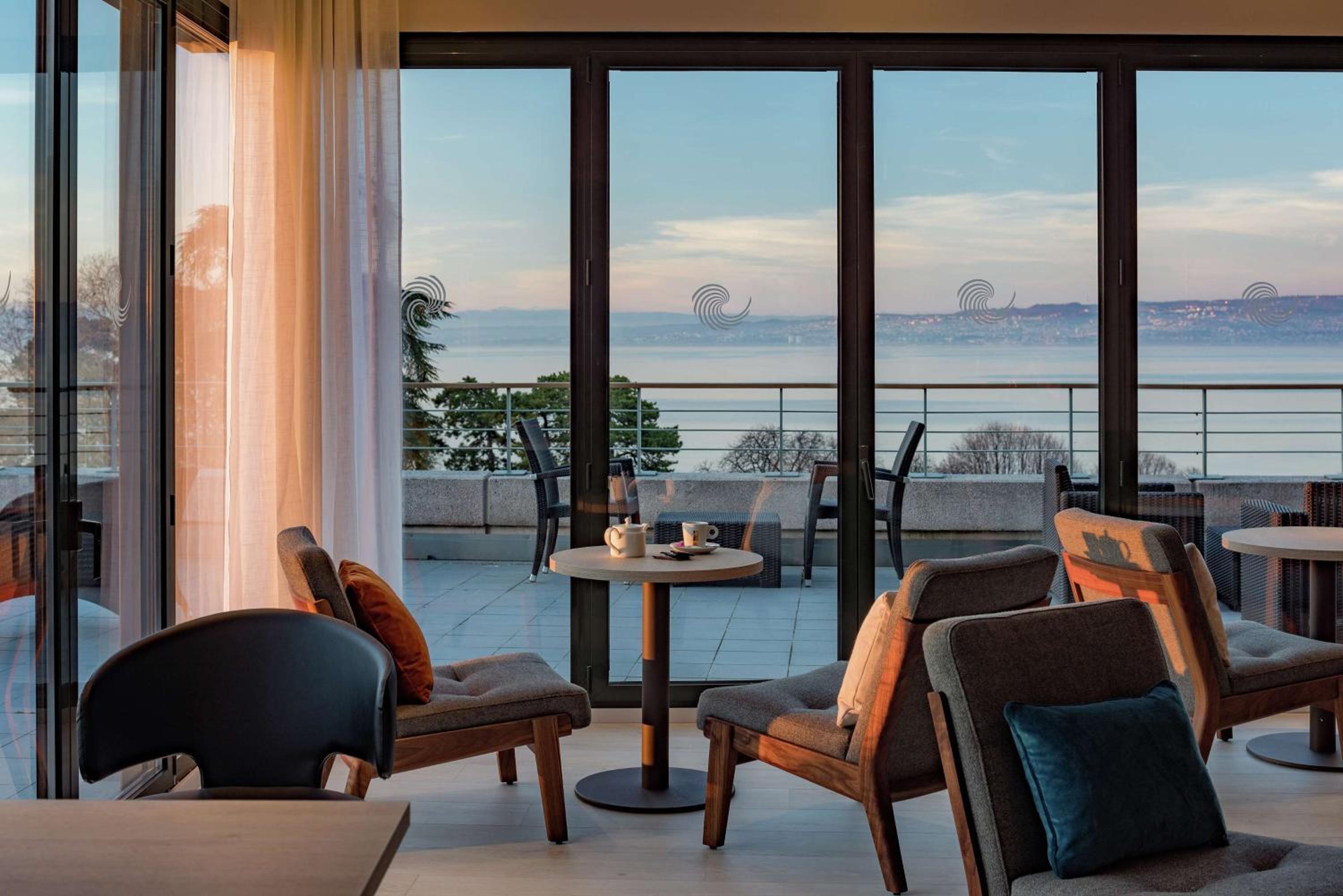 Executive King Room with Access to Executive Lounge - Photo 4