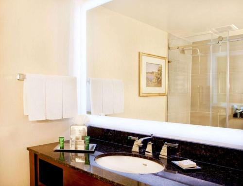 Double Room with Two Double Beds - Non-Smoking photo 3