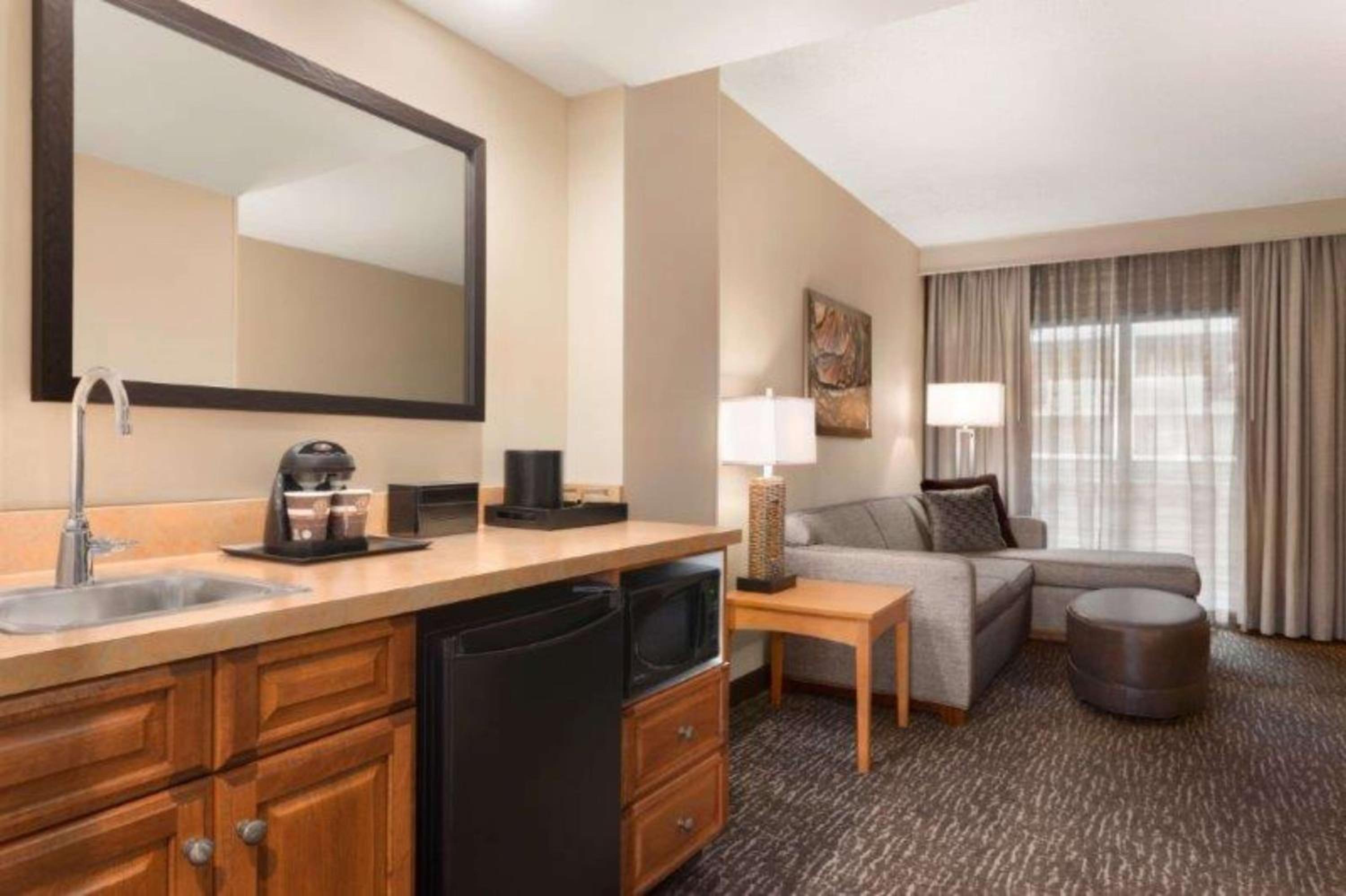 Suite with Two Double Beds - Photo 5