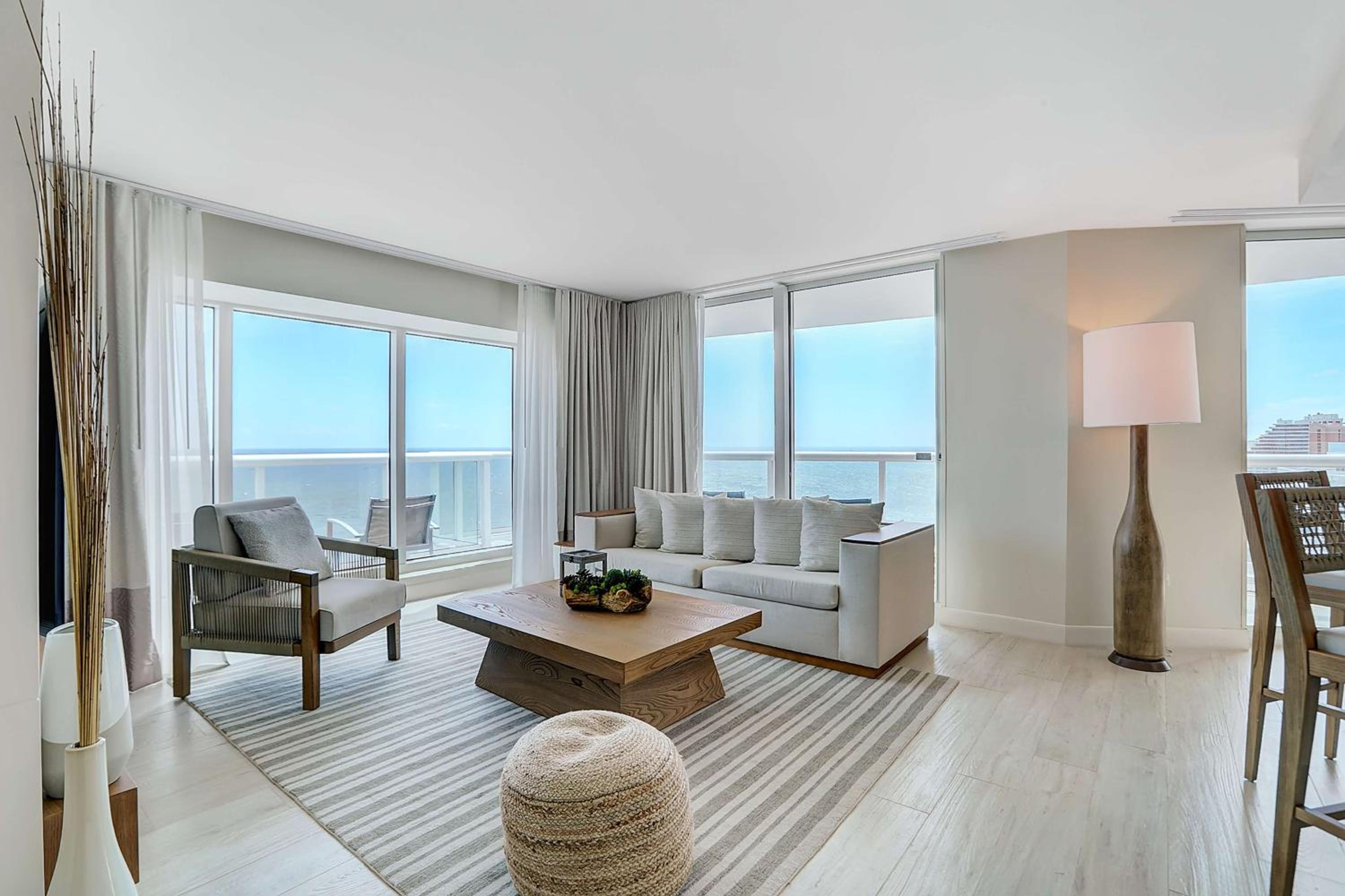 One-Bedroom King Suite with Oceanfront View - Photo 1