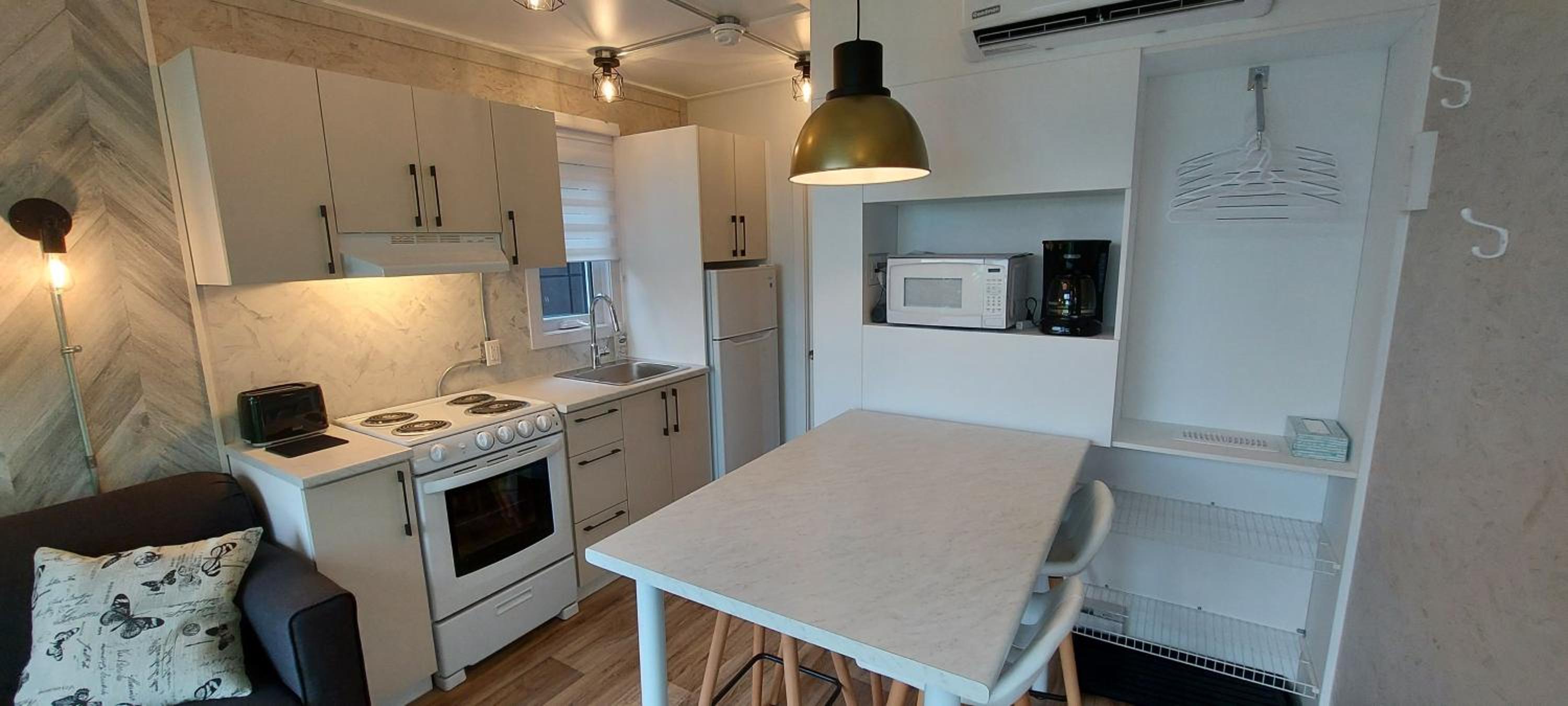 Mobile Home photo 2