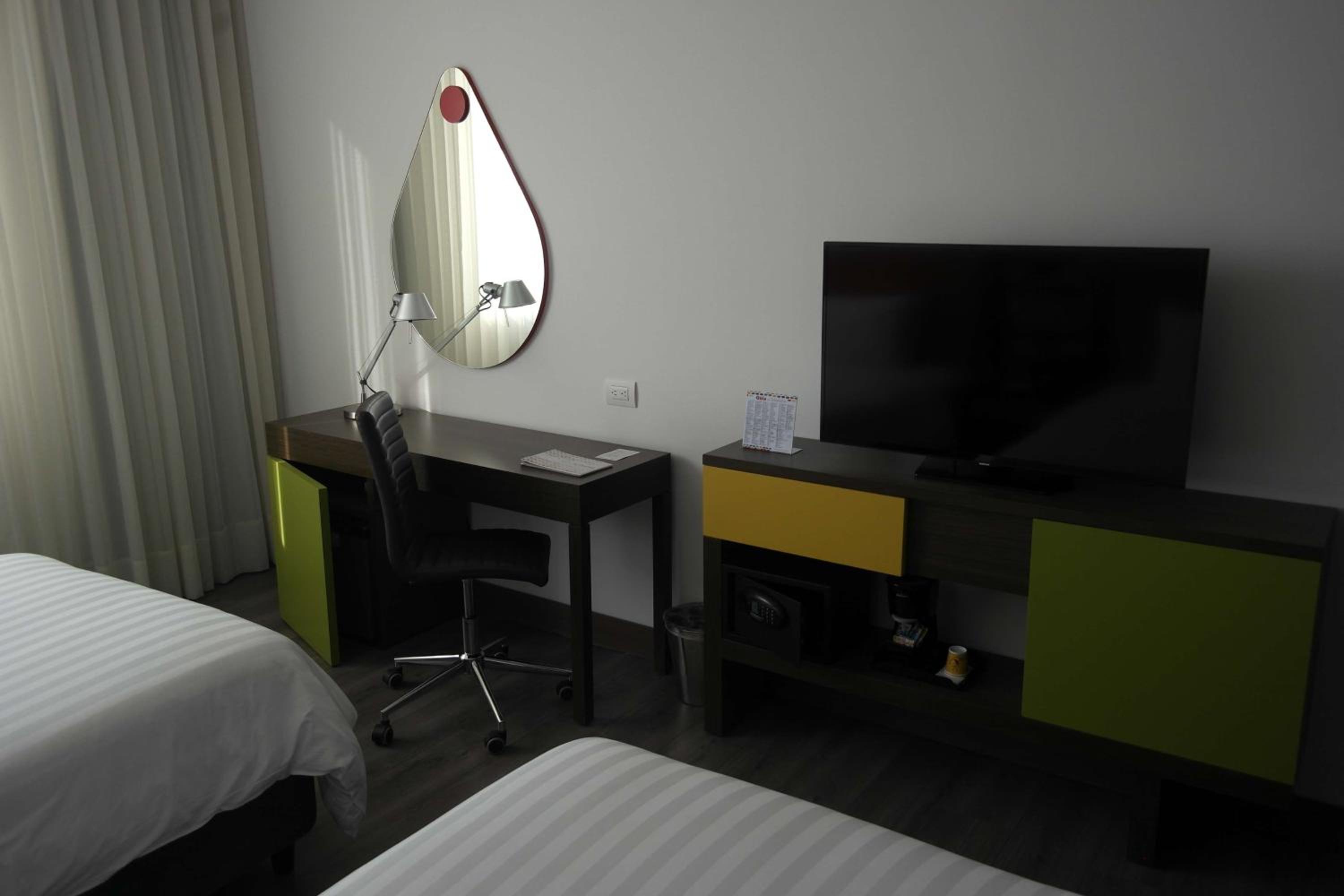 Standard Double Room with Two Semi-Double Beds photo 3