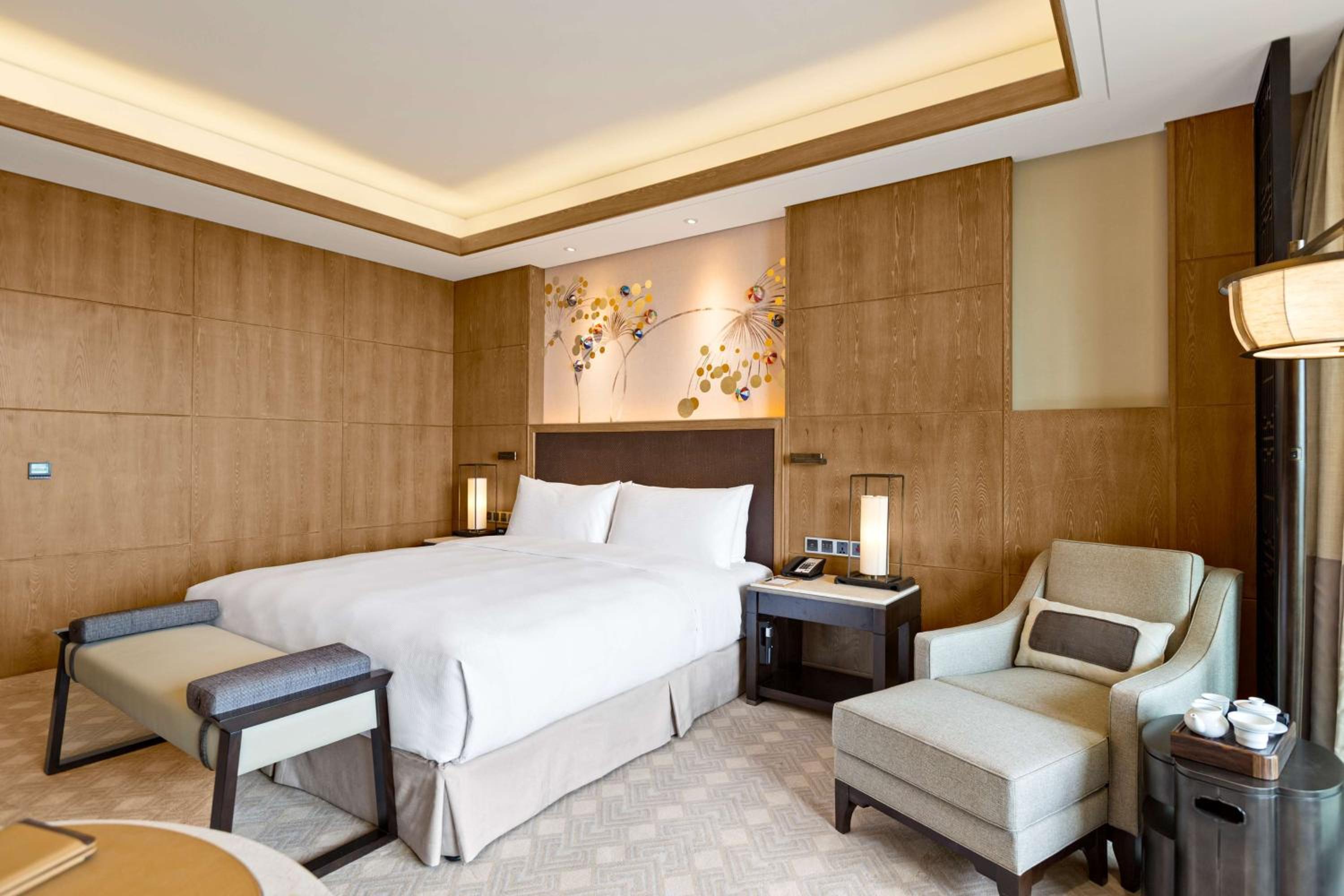 King Guest Room - Mobility Accessible