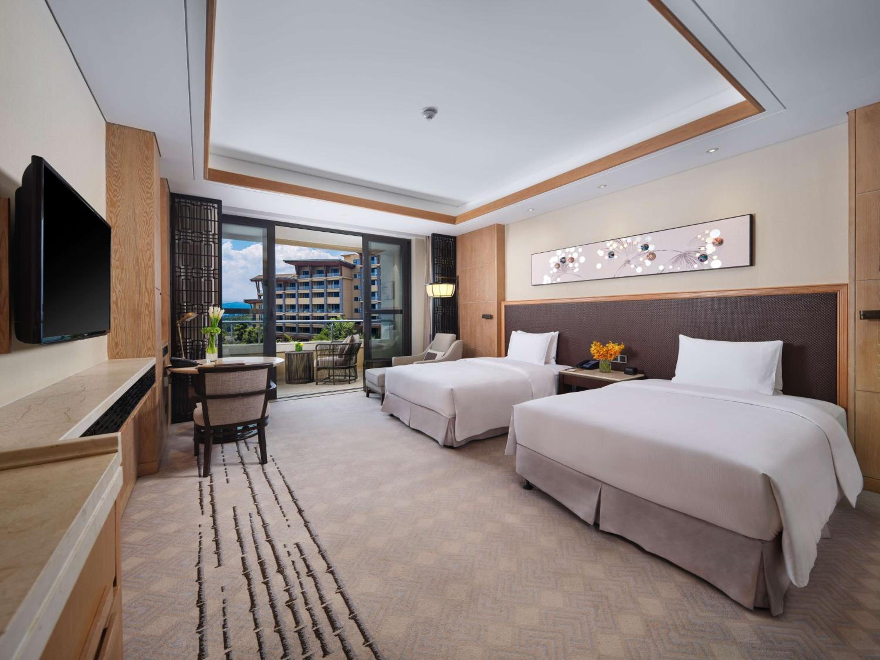 Premier Twin Room with Lake View