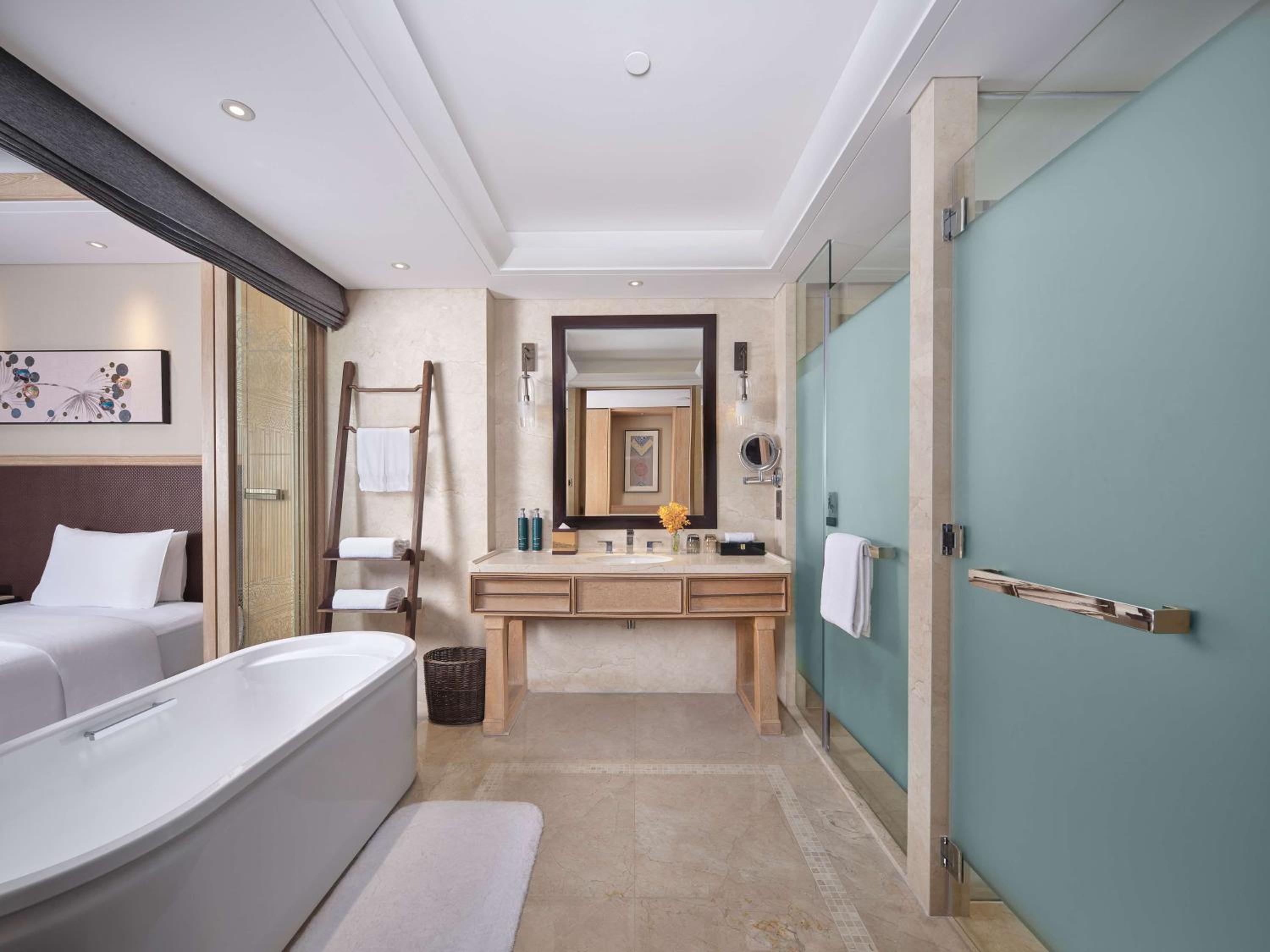 Deluxe Twin Room with Lake View