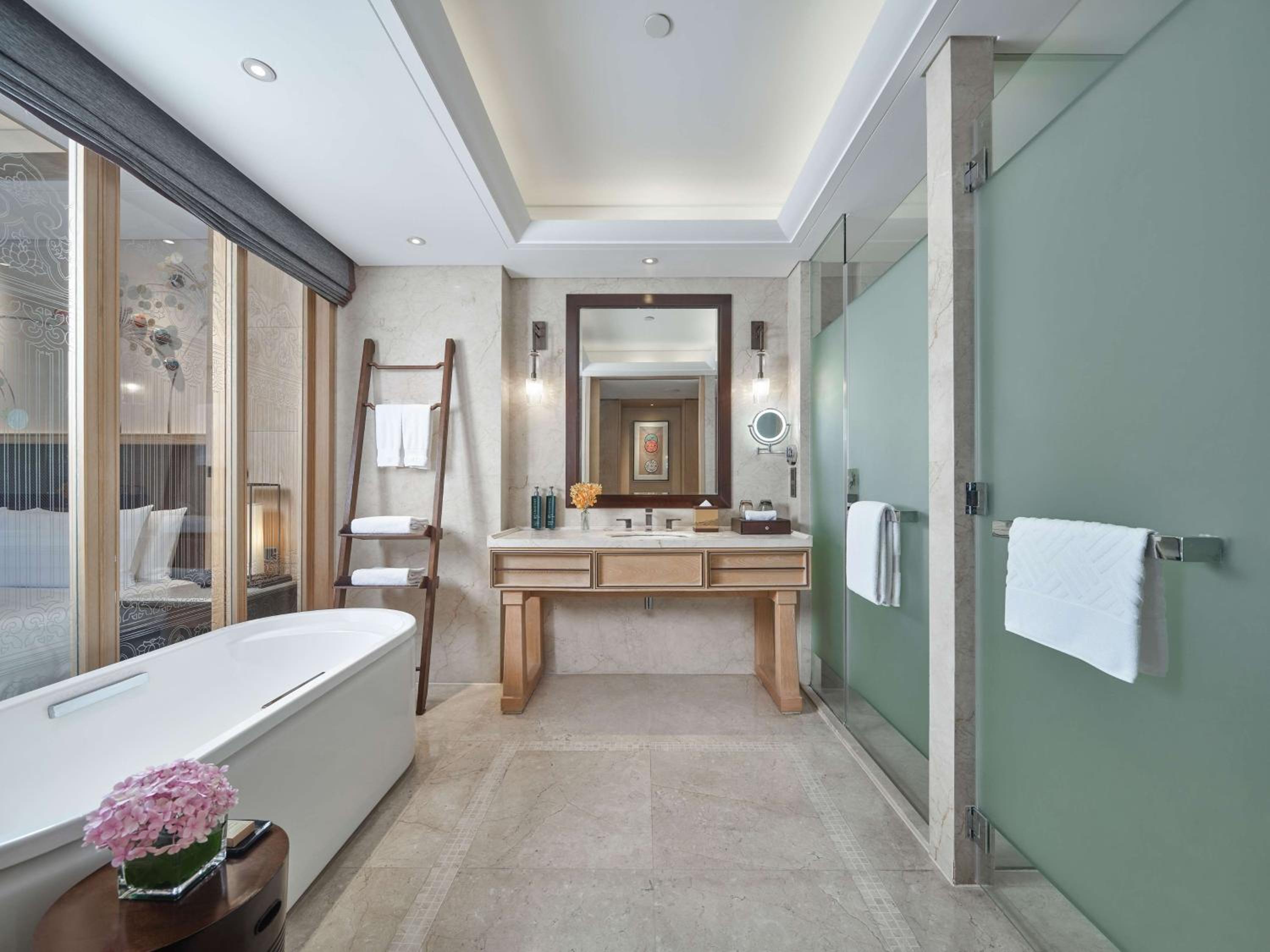 Premier King Room with Lake View