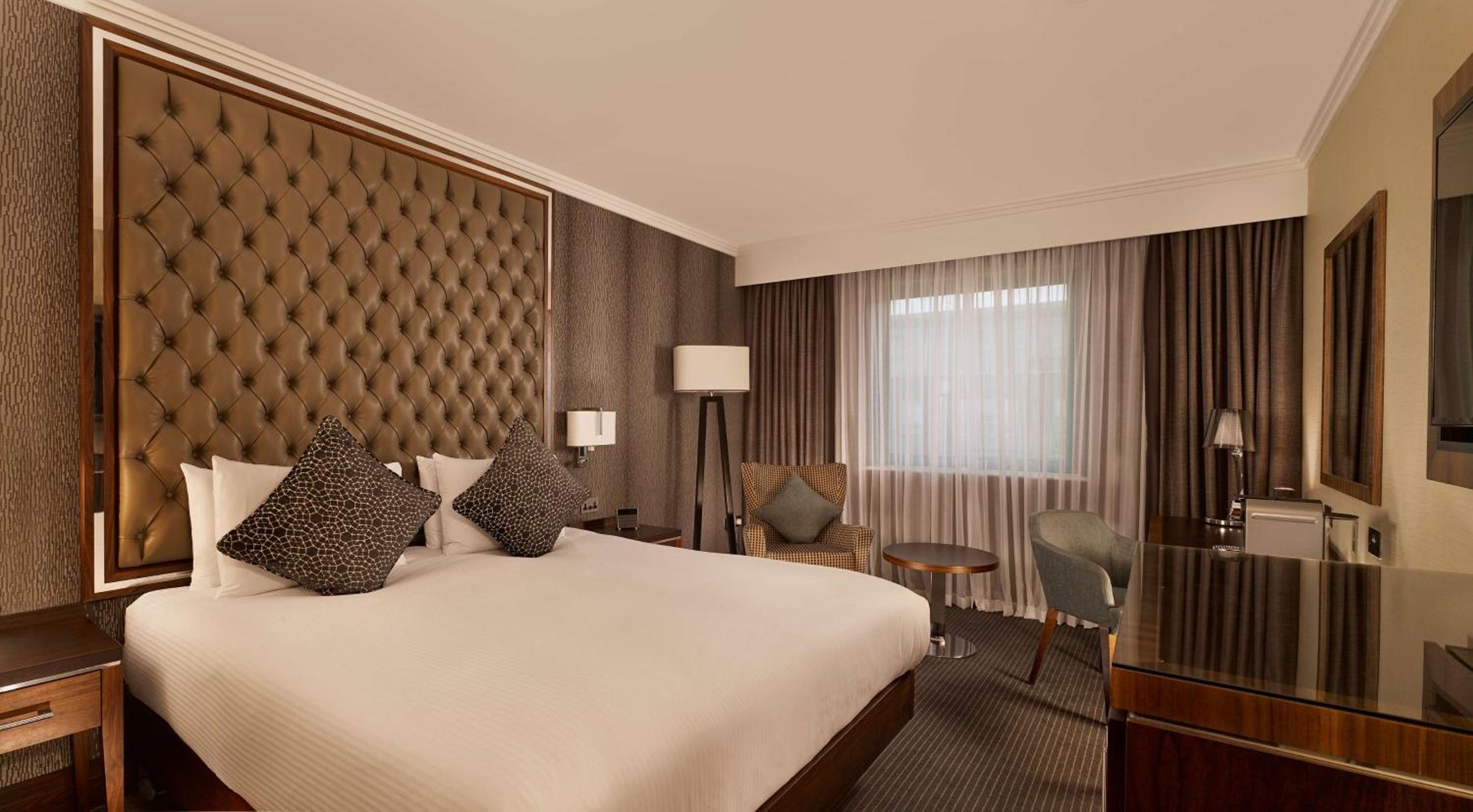 Deluxe King Room - Photo 1