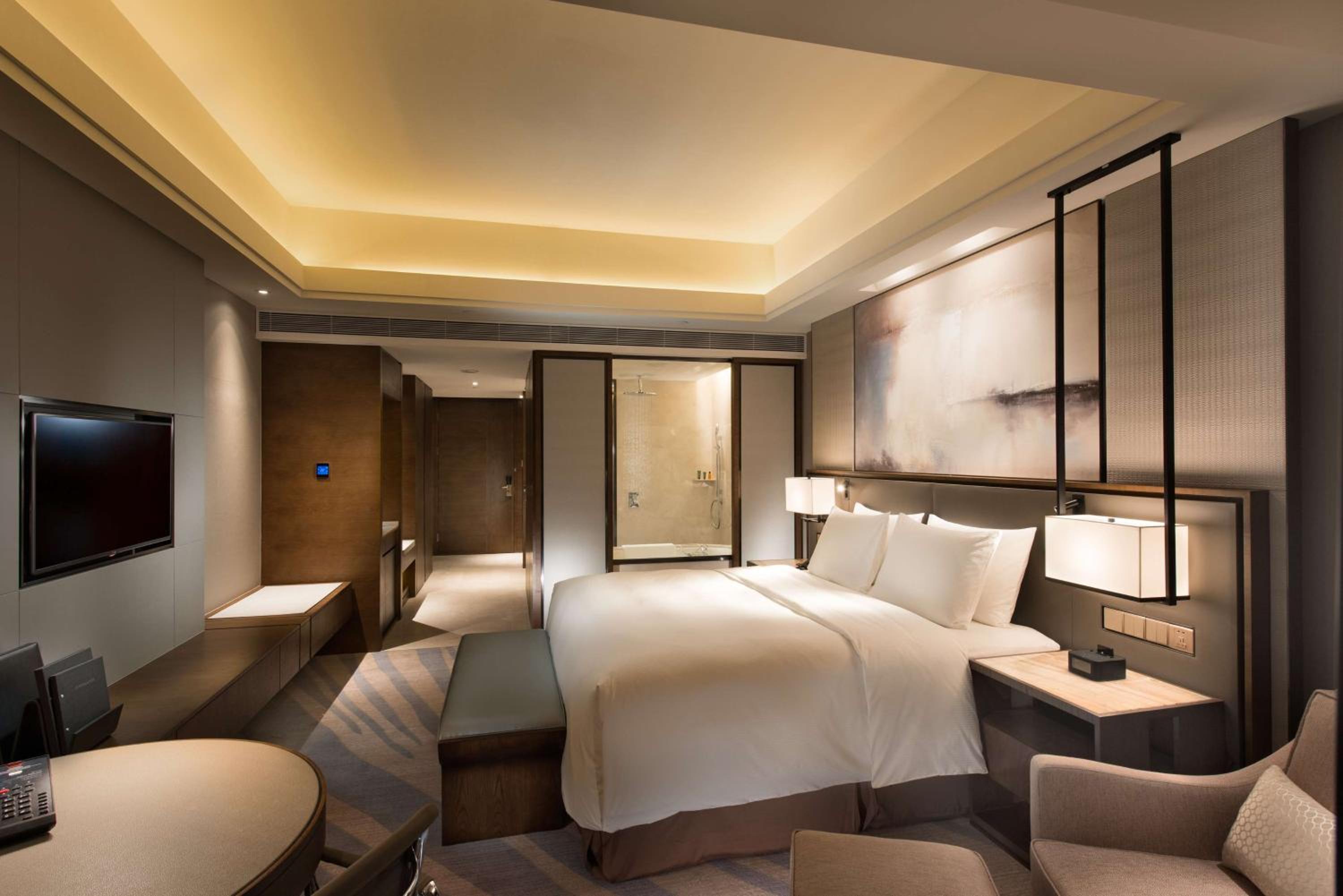 Executive Lake View King Room photo 2
