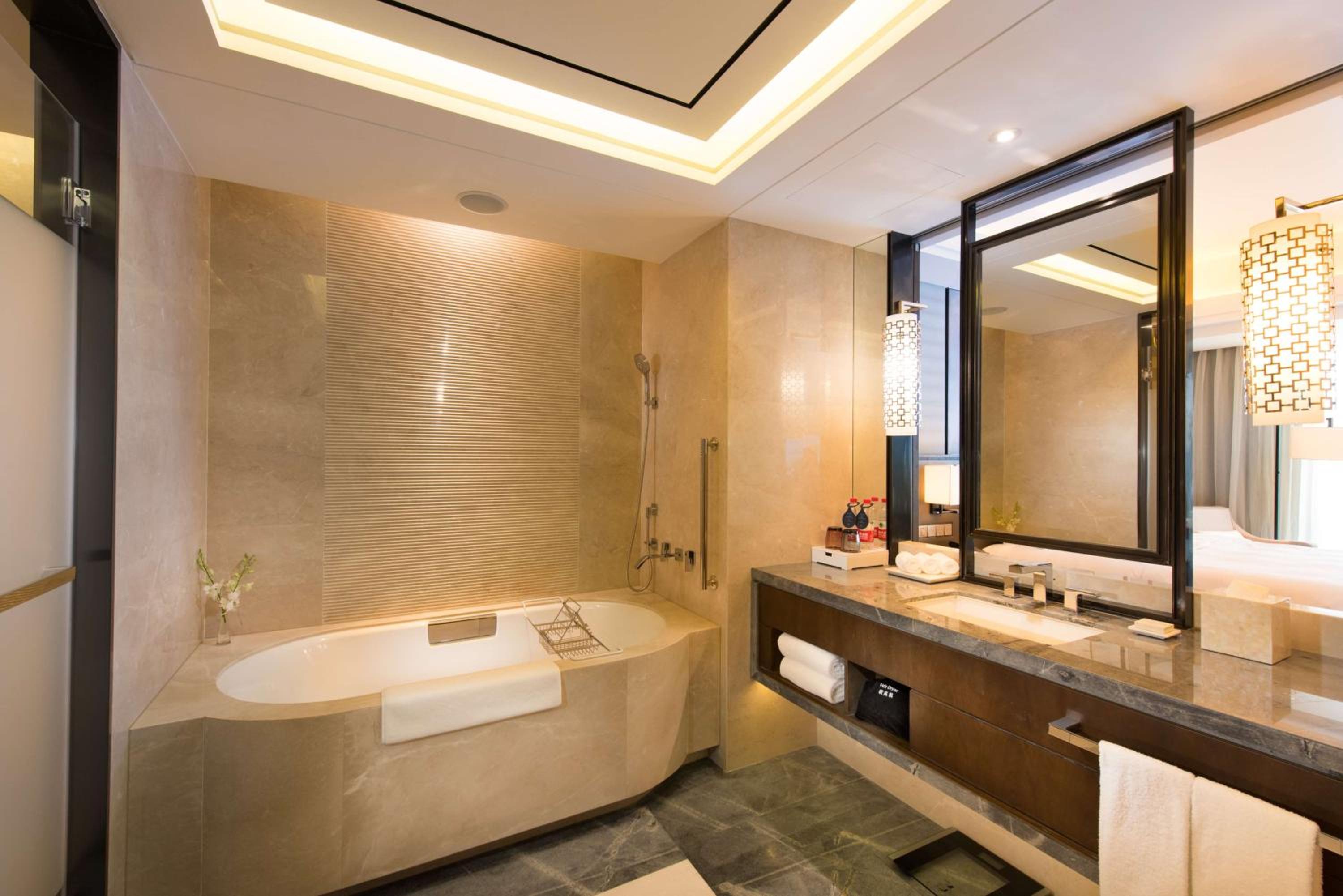 Superior Sea View King Room  photo 3