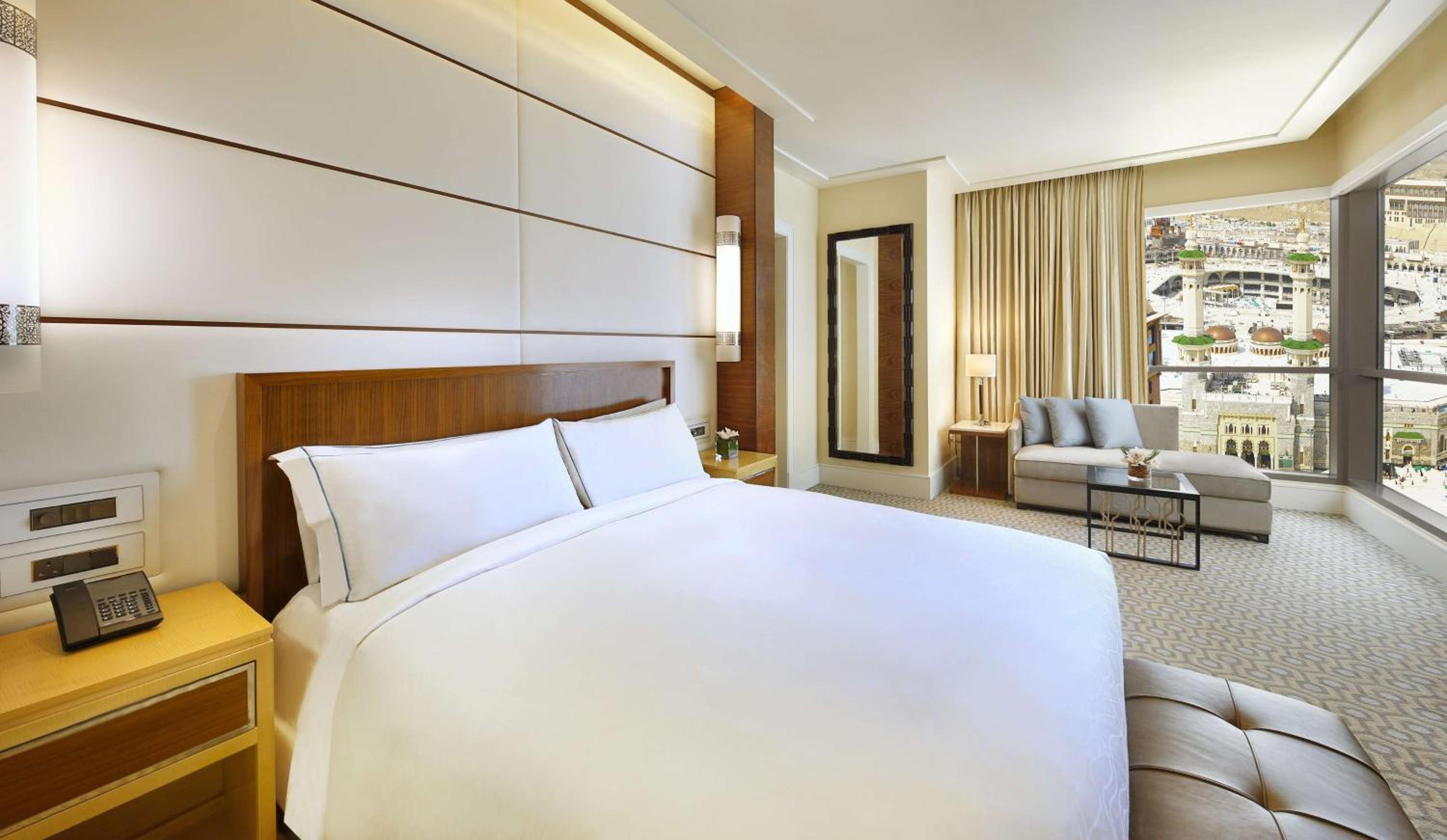 Premier Suite with Partial Kaaba View - Lounge Access