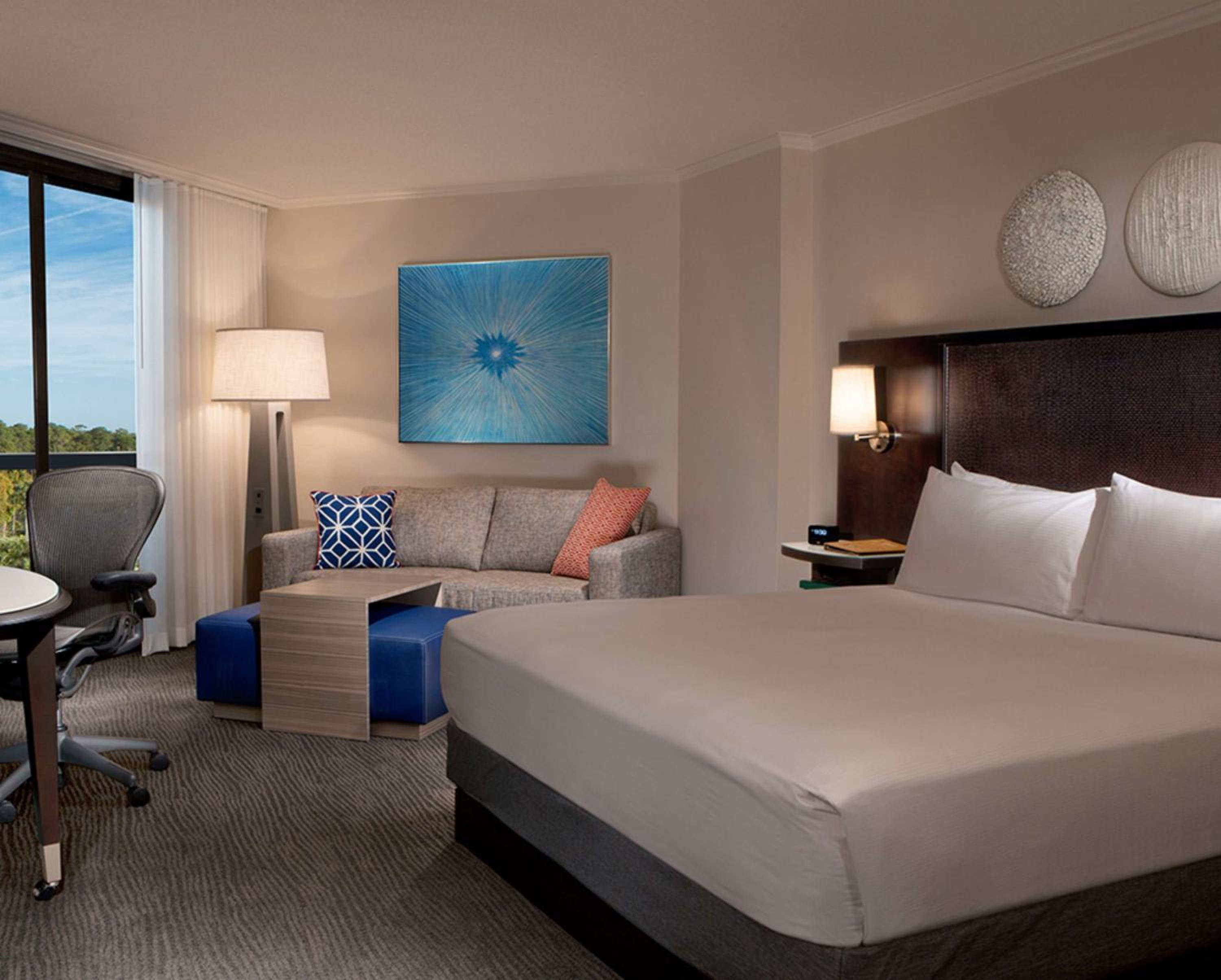 One-Bedroom King Suite with Pool View