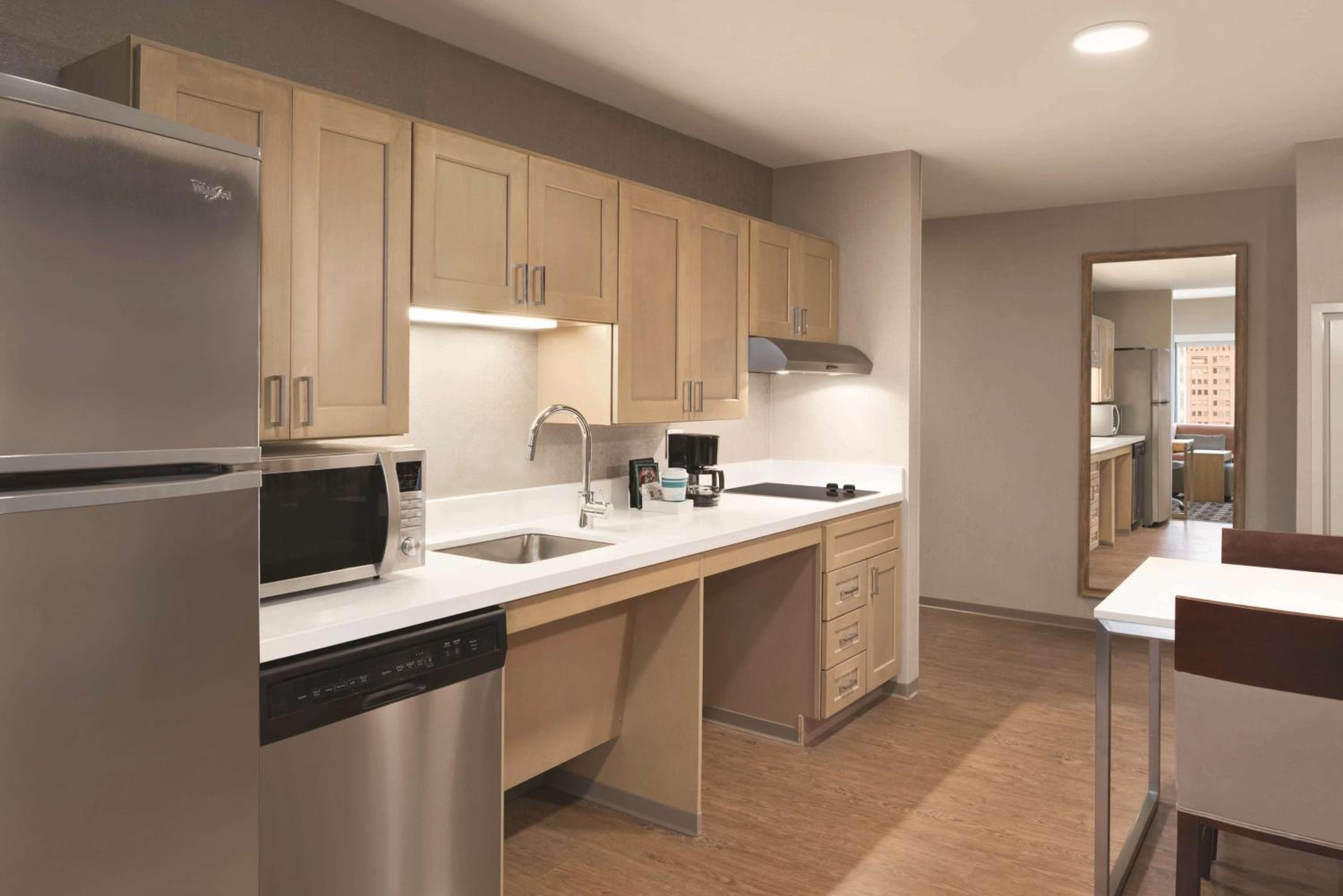 King Studio Suite - Hearing Access/Non-Smoking