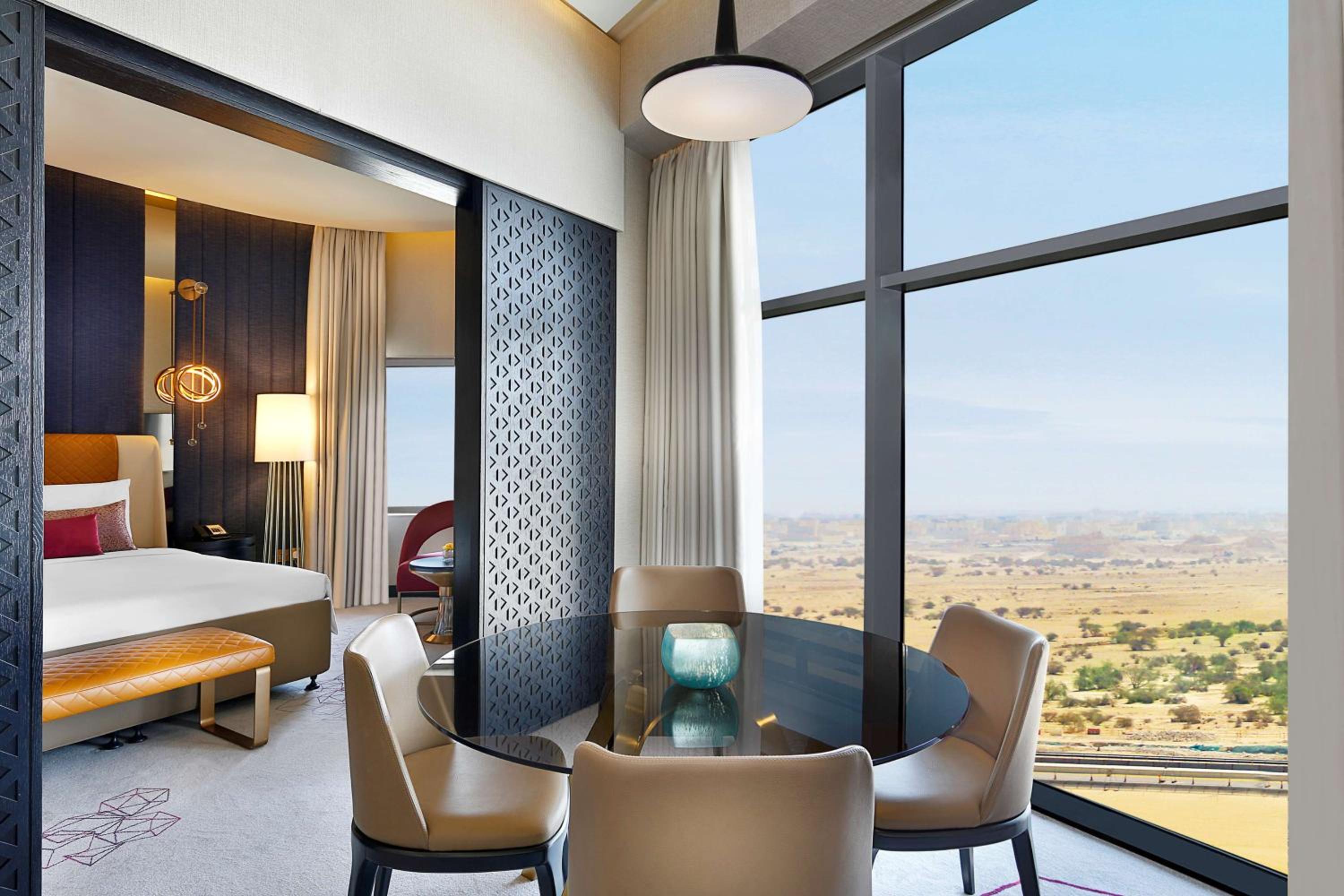 Deluxe King Suite photo 2