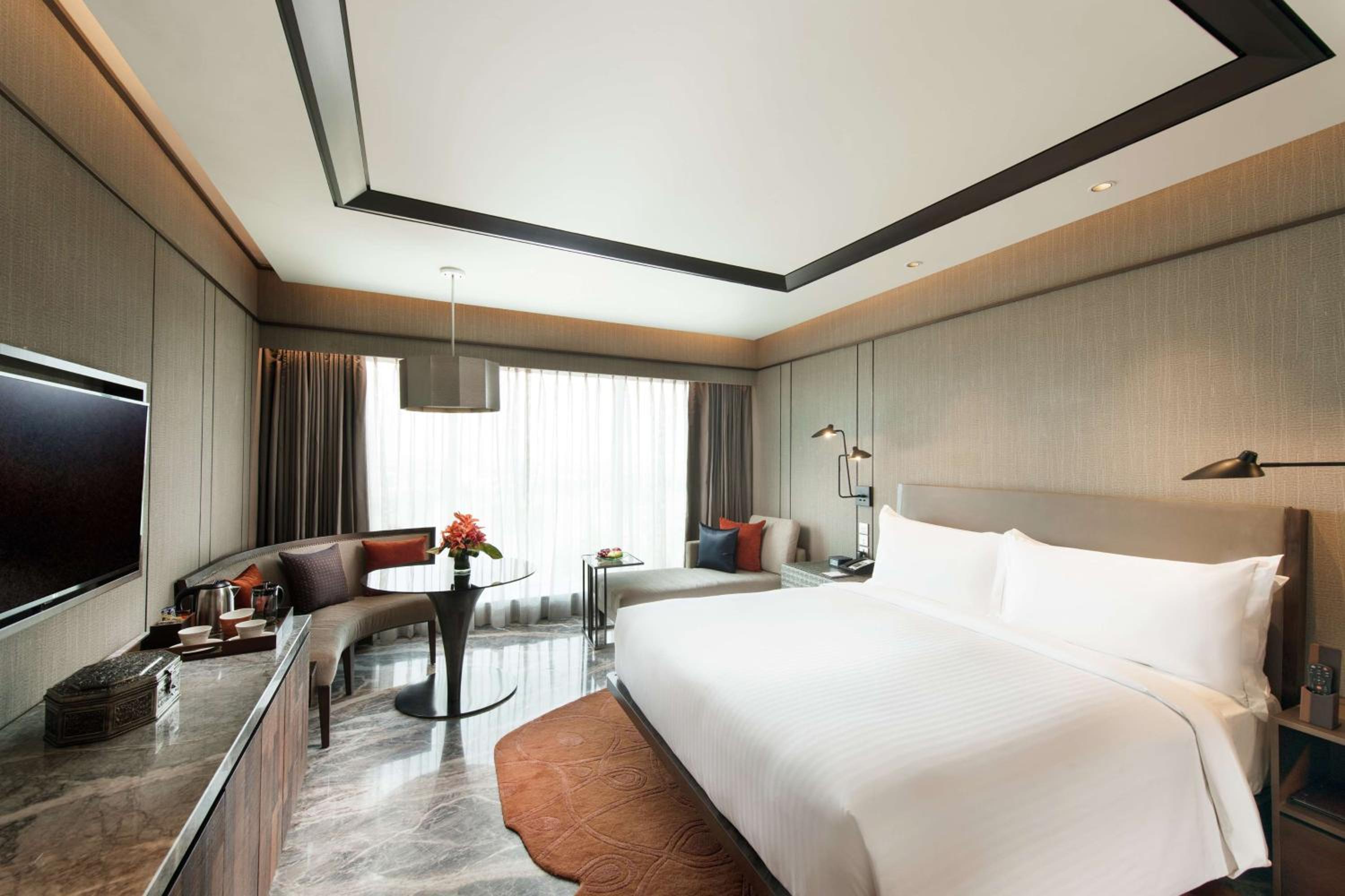 Premium King High floor Lake View with Bathtub at Conrad Bengaluru