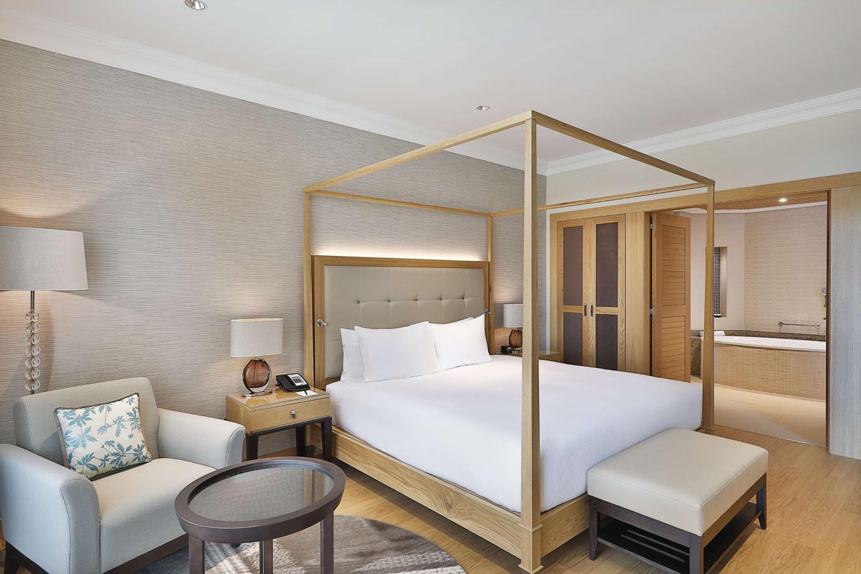 Connecting Family Suite