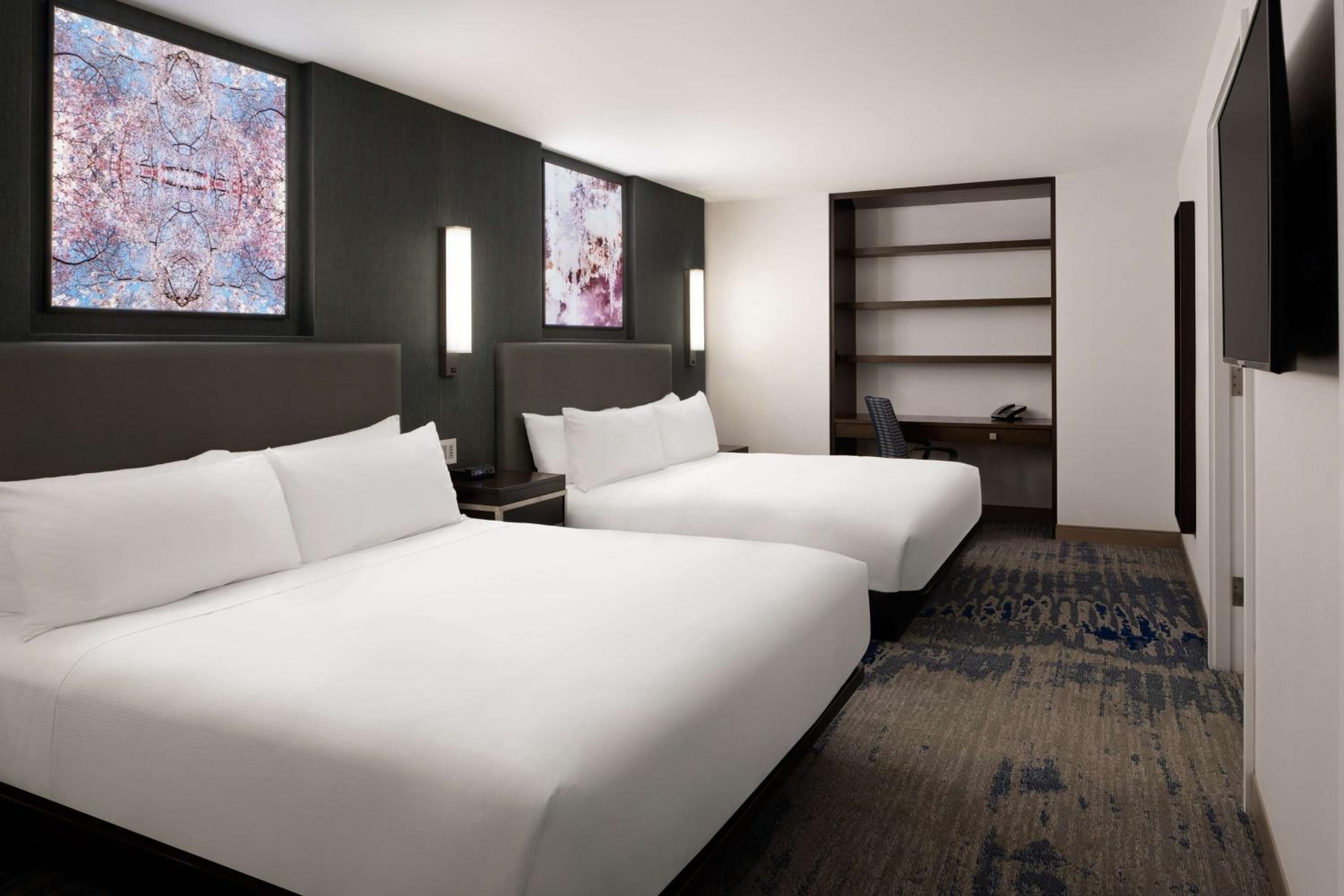 One-Bedroom King Corner Suite with City View