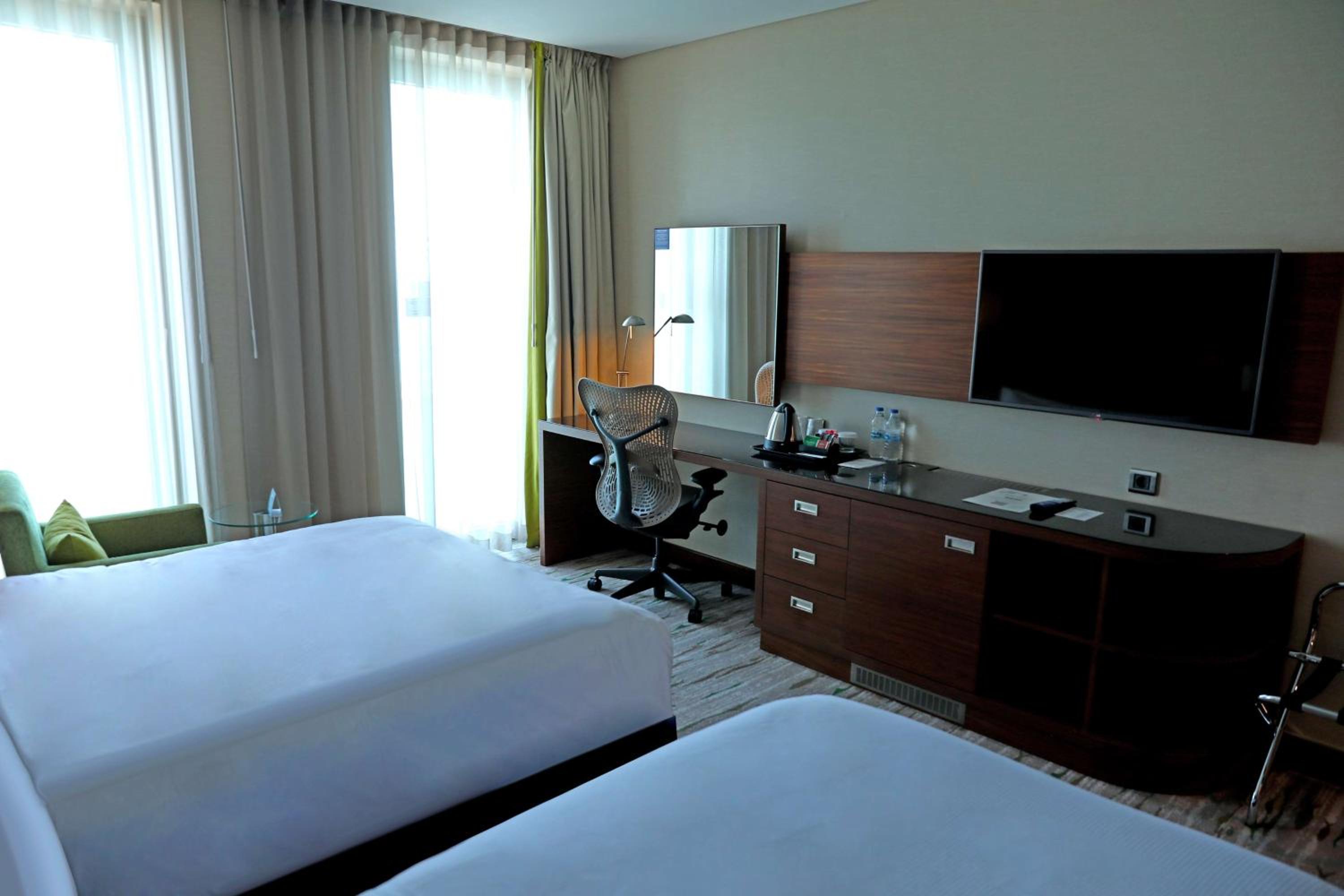 Connecting Rooms with City View